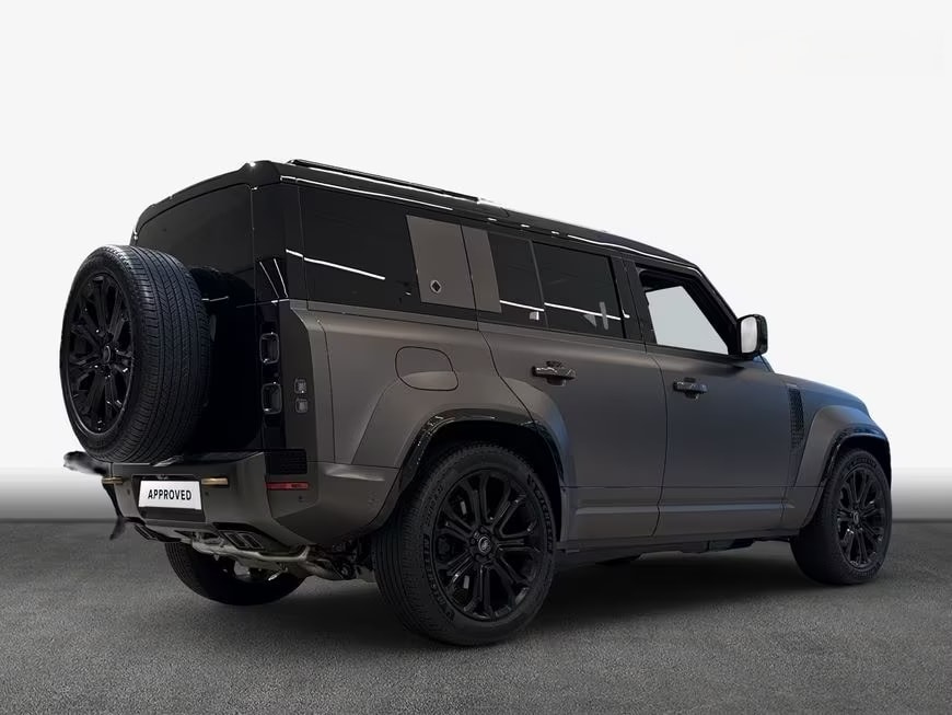 LAND ROVER Defender 110 635 V8 4.4 Octa AT8-image-3