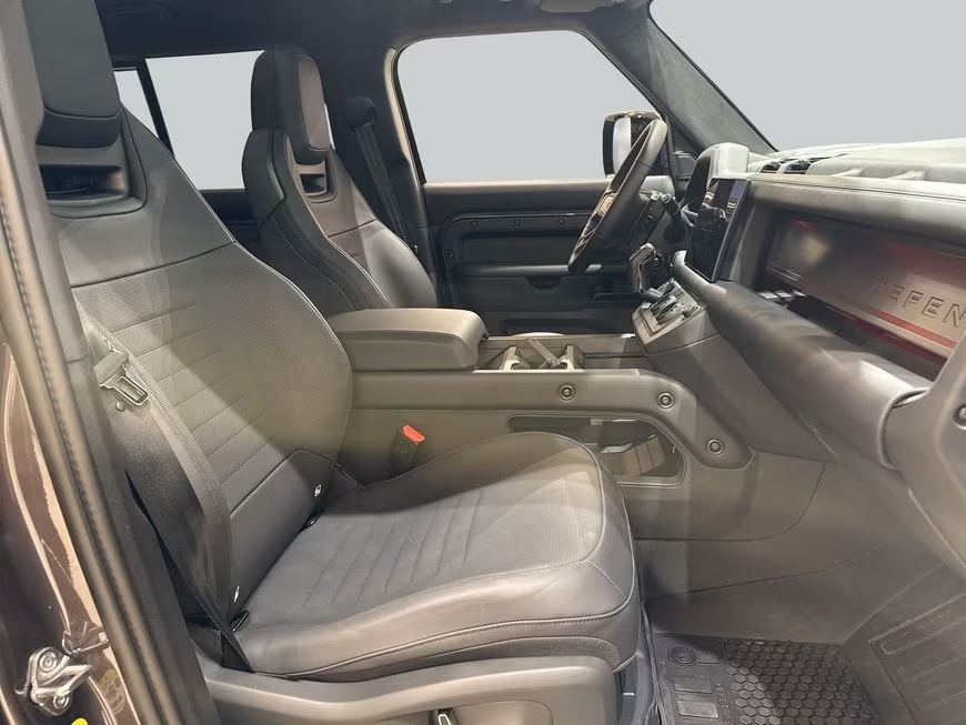 LAND ROVER Defender 110 635 V8 4.4 Octa AT8-image-7