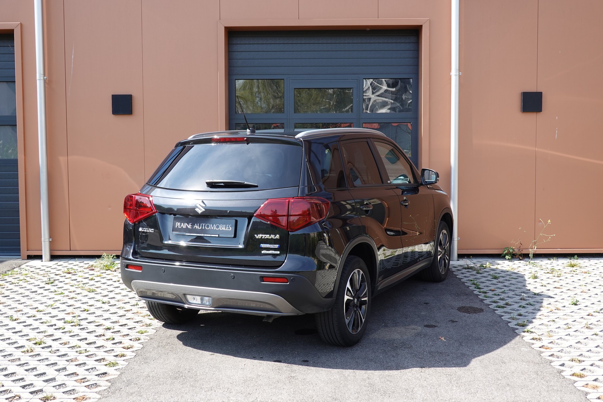 SUZUKI Vitara 1.4 Boosterjet Generation Top Hybrid - "Toit Ouvrant * 8 Roues Complètes * Clim. Auto-image-7