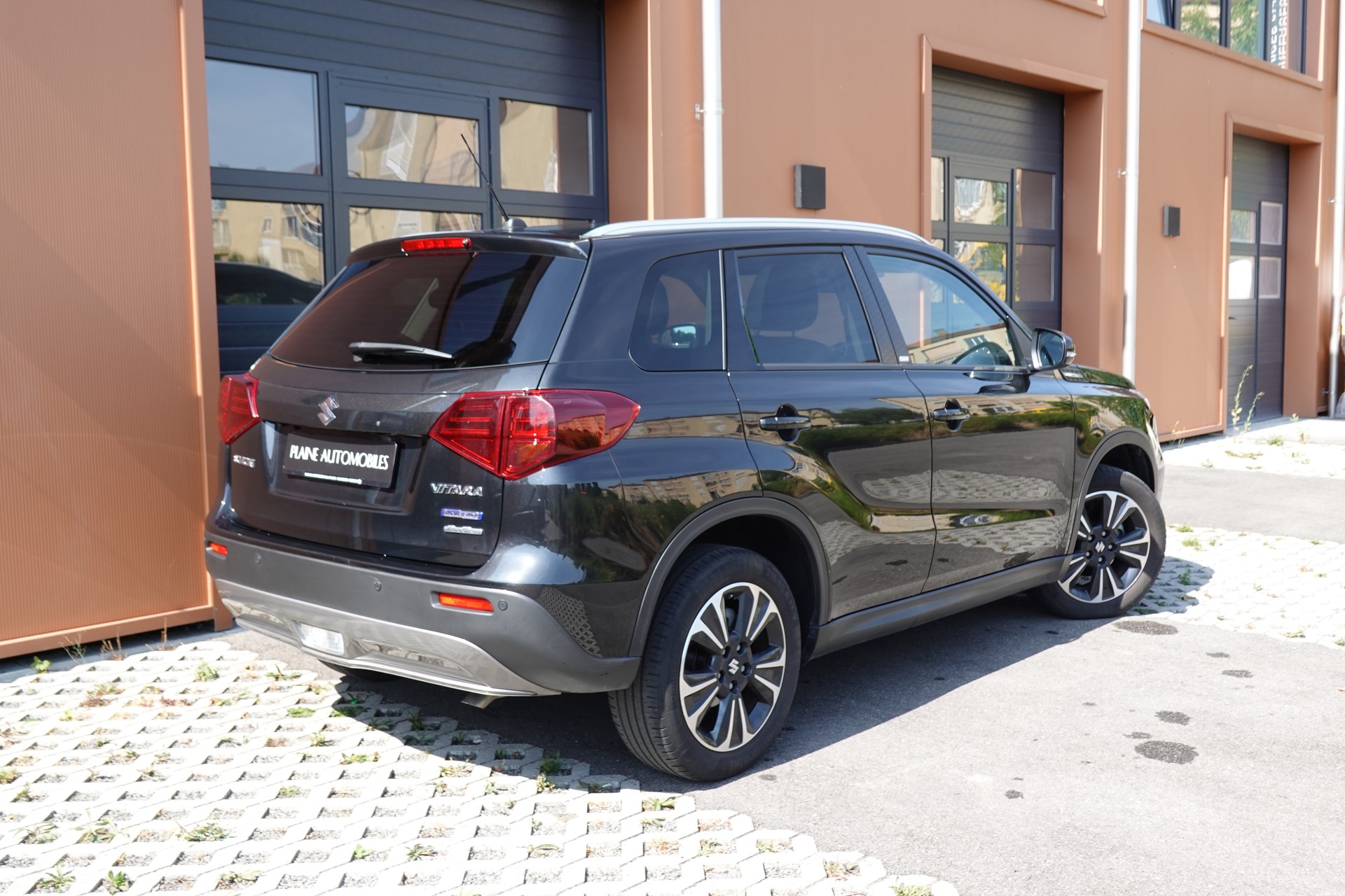 SUZUKI Vitara 1.4 Boosterjet Generation Top Hybrid - "Toit Ouvrant * 8 Roues Complètes * Clim. Auto-image-6