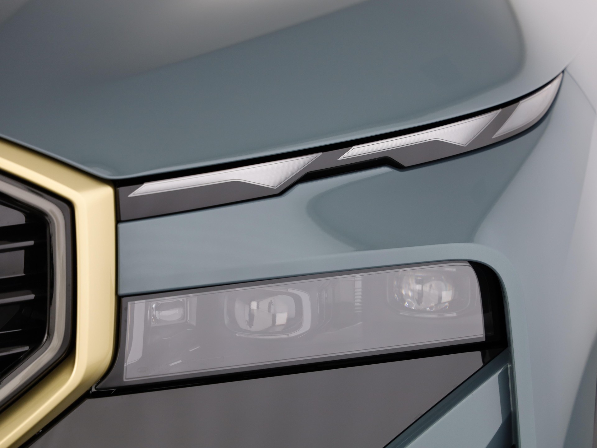 BMW XM Label Plug-in Hybrid-image-5