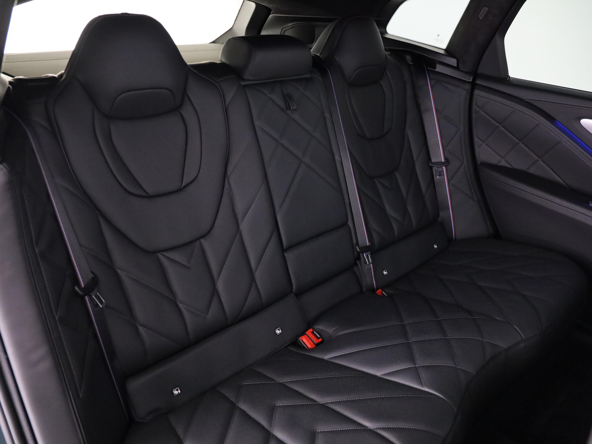 BMW XM Label Plug-in Hybrid-image-14