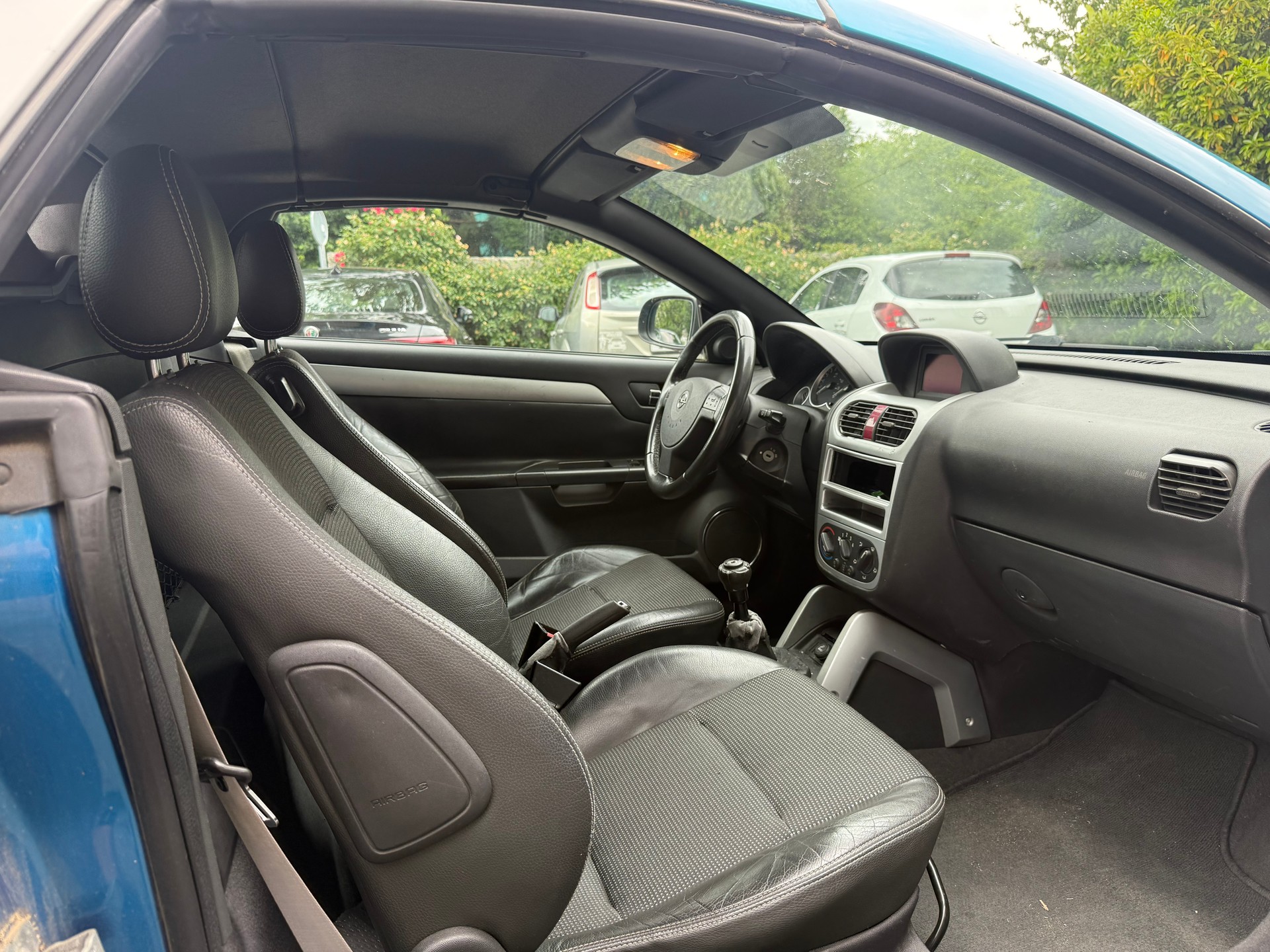 OPEL Tigra 1.8 Sport-image-6