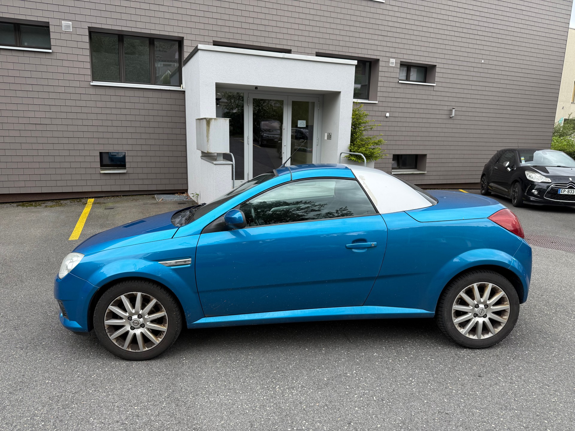 OPEL Tigra 1.8 Sport-image-1