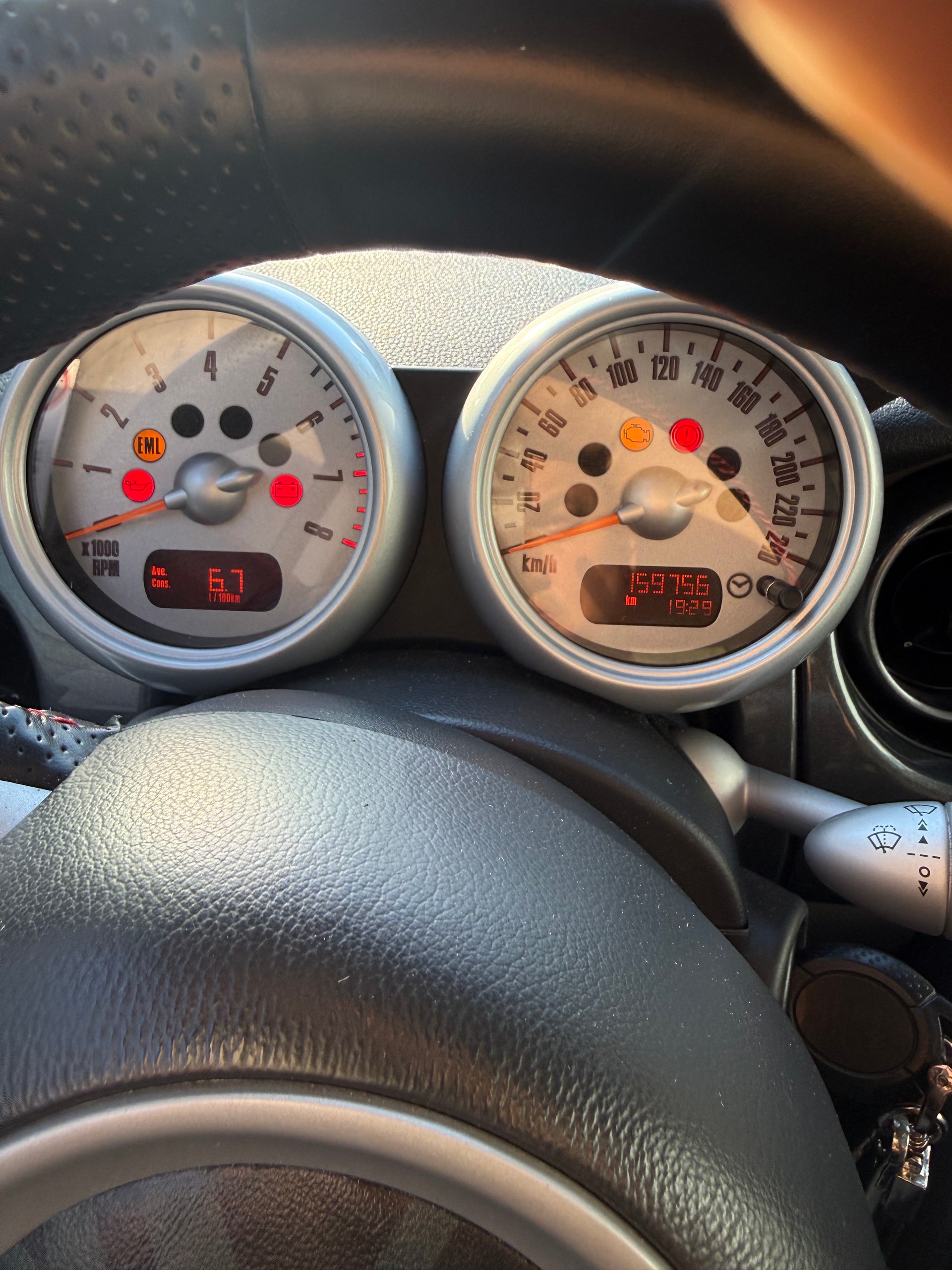 MINI 1.6i Cooper-image-5