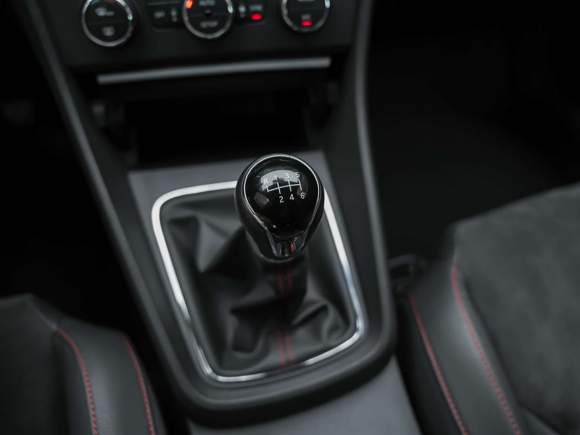 SEAT Leon 1.8 TSI FR *Sitzheizung*Einparkhilfe*-image-18