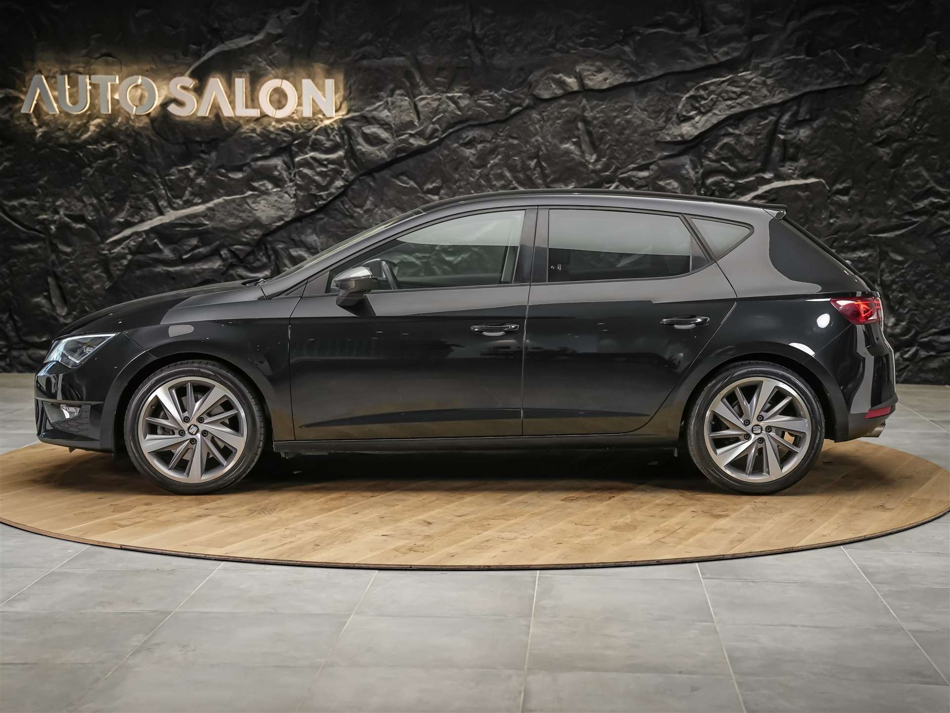 SEAT Leon 1.8 TSI FR *Sitzheizung*Einparkhilfe*-showroom-element-1