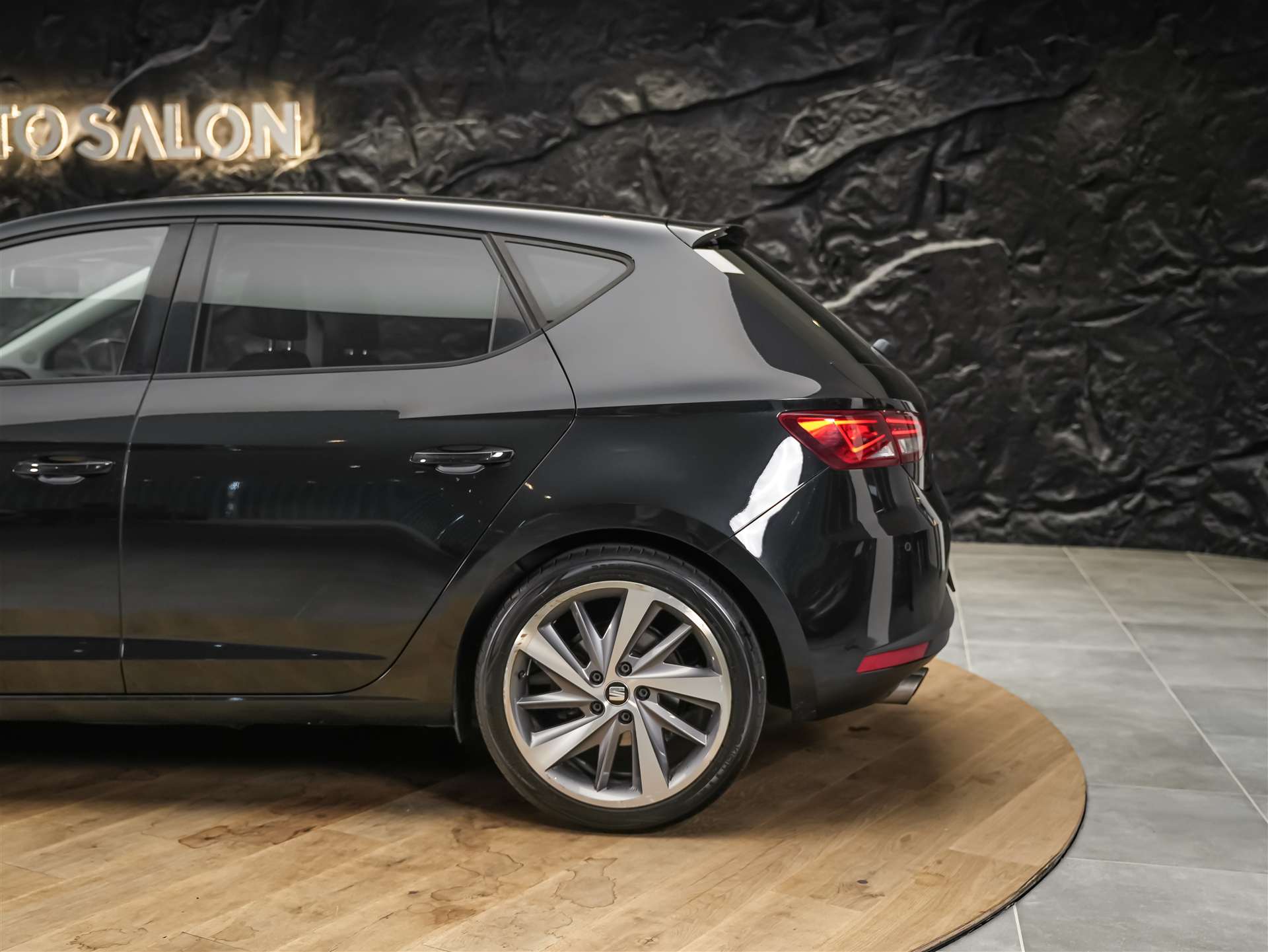 SEAT Leon 1.8 TSI FR *Sitzheizung*Einparkhilfe*-image-14