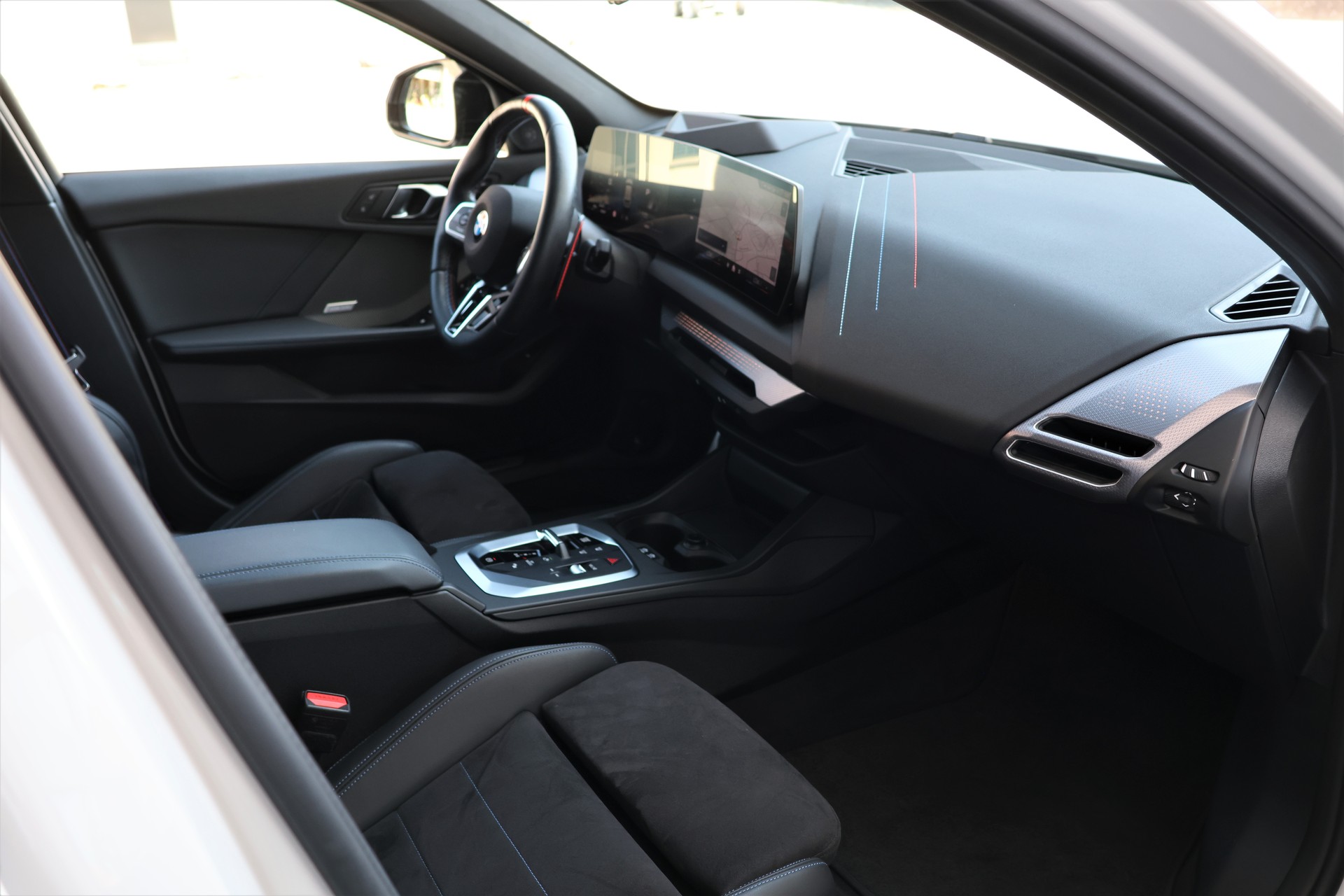 BMW M135 xDrive M Sport Pro (CH)-image-16
