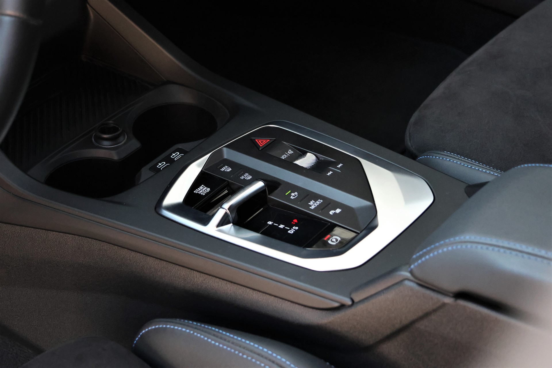 BMW M135 xDrive M Sport Pro (CH)-image-8