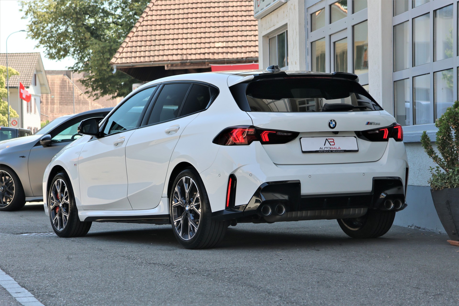 BMW M135 xDrive M Sport Pro (CH)-image-2