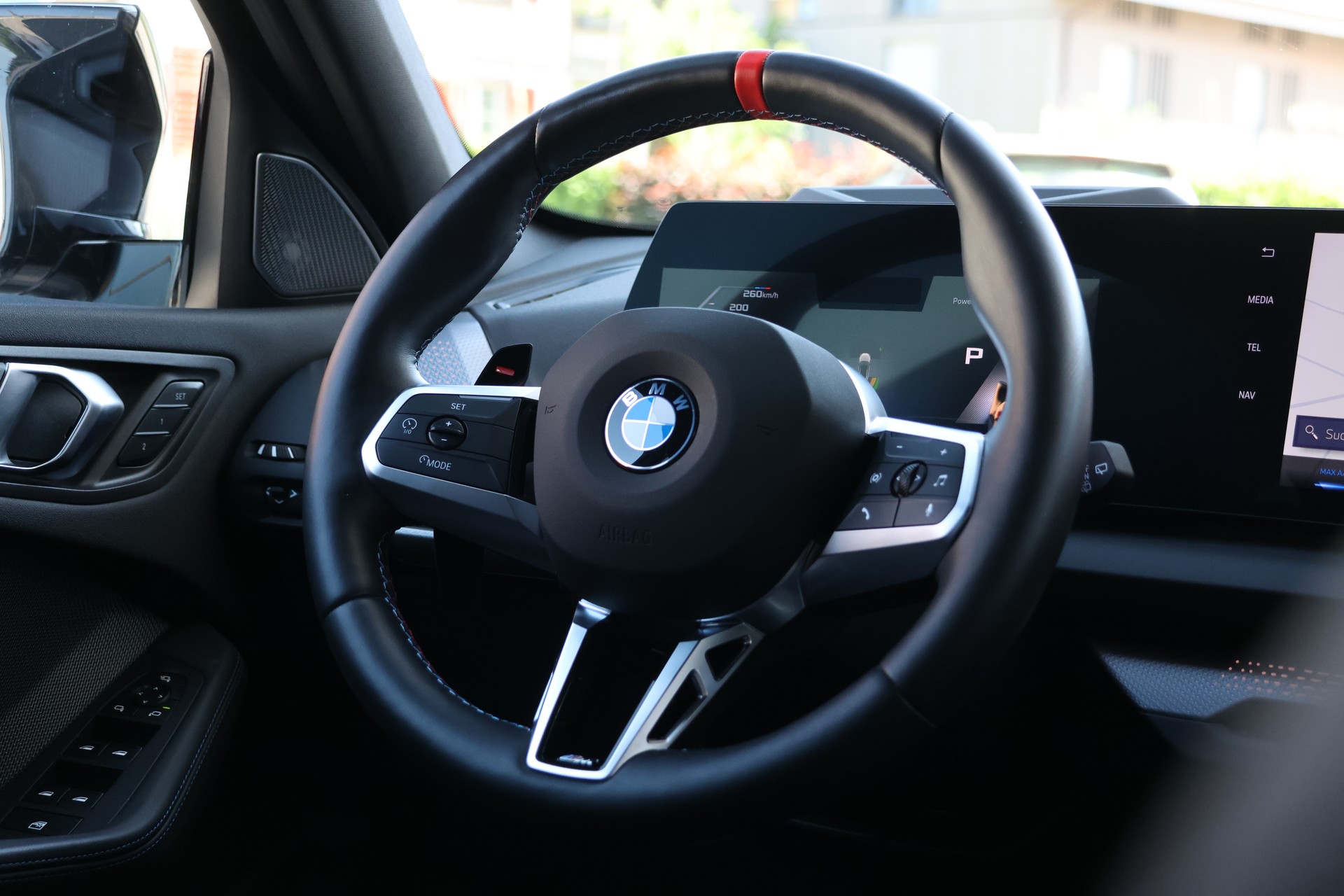BMW M135 xDrive M Sport Pro (CH)-image-12