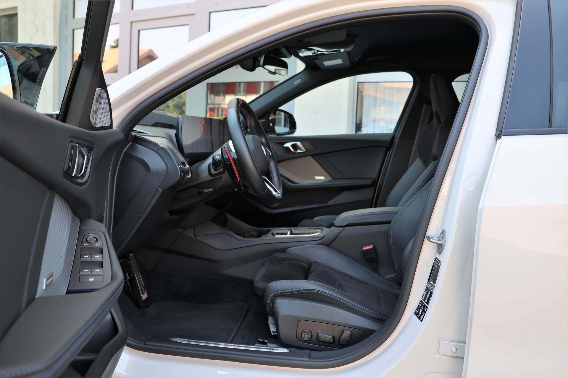 BMW M135 xDrive M Sport Pro (CH)-image-6