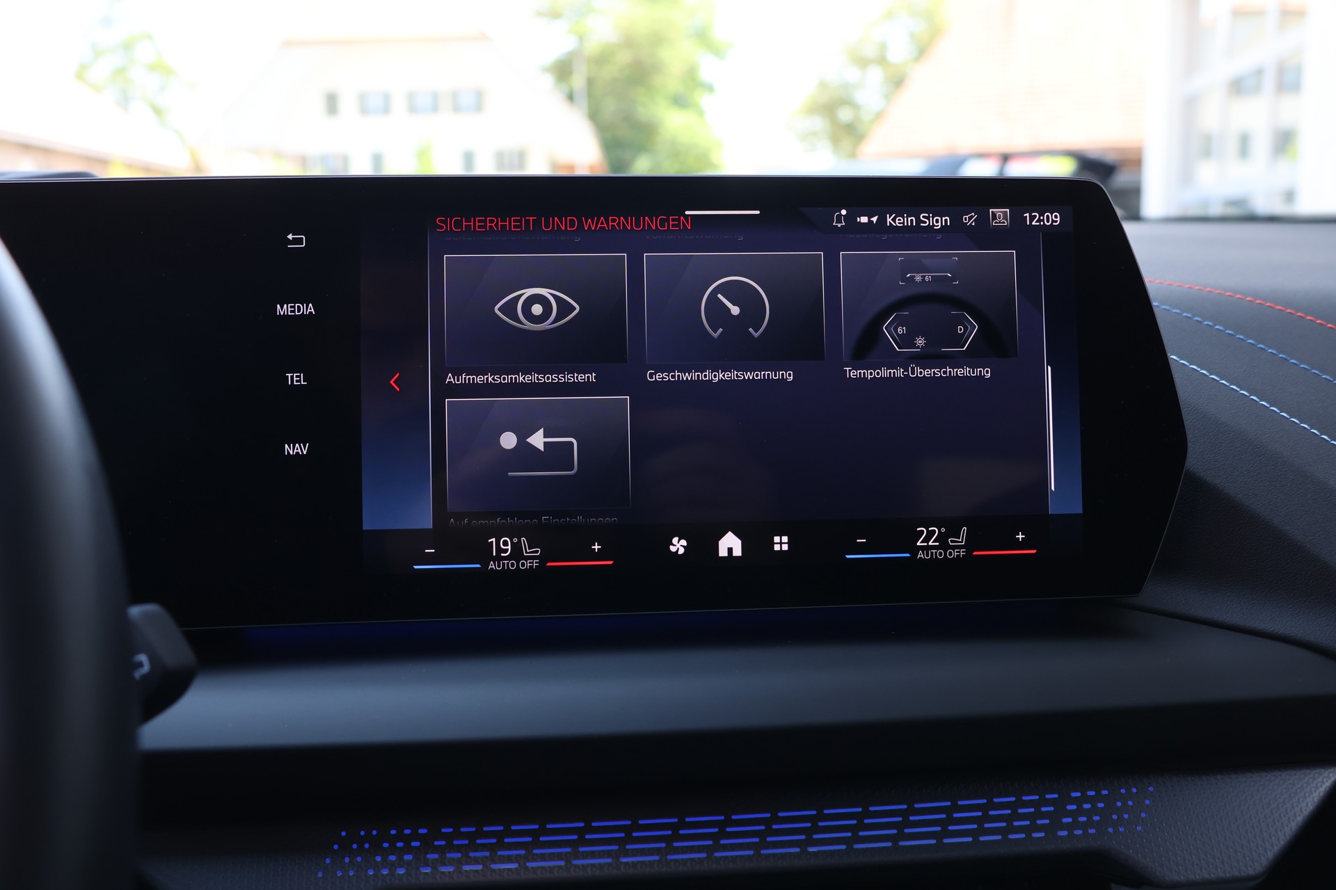 BMW M135 xDrive M Sport Pro (CH)-image-23