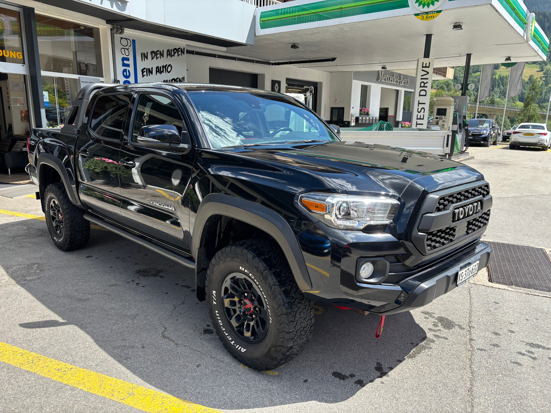 TOYOTA Tacoma TRD 4x4-image-1