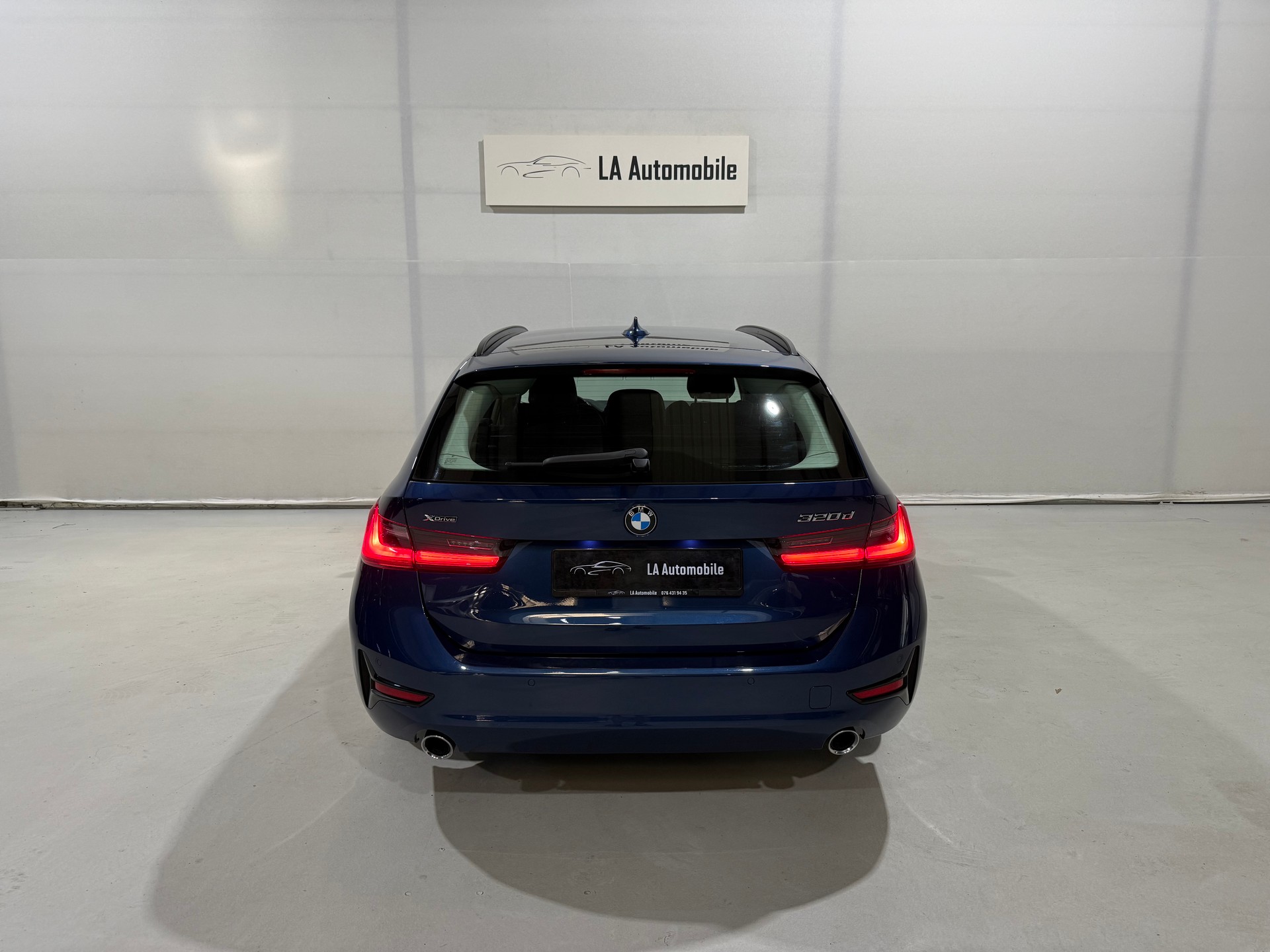 BMW 320d xDrive 48V Touring Steptronic-image-7