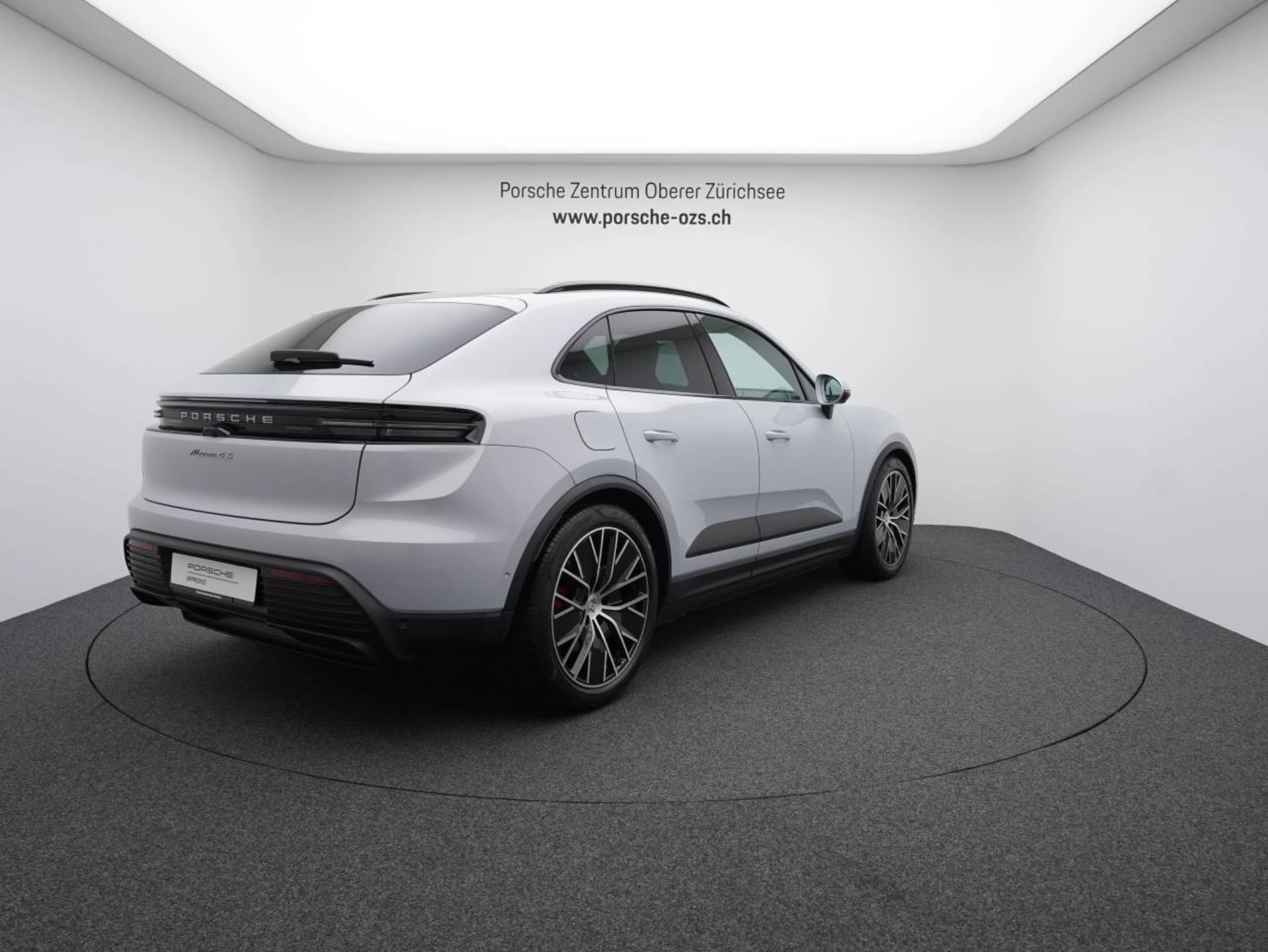 PORSCHE Macan 4S-image-6