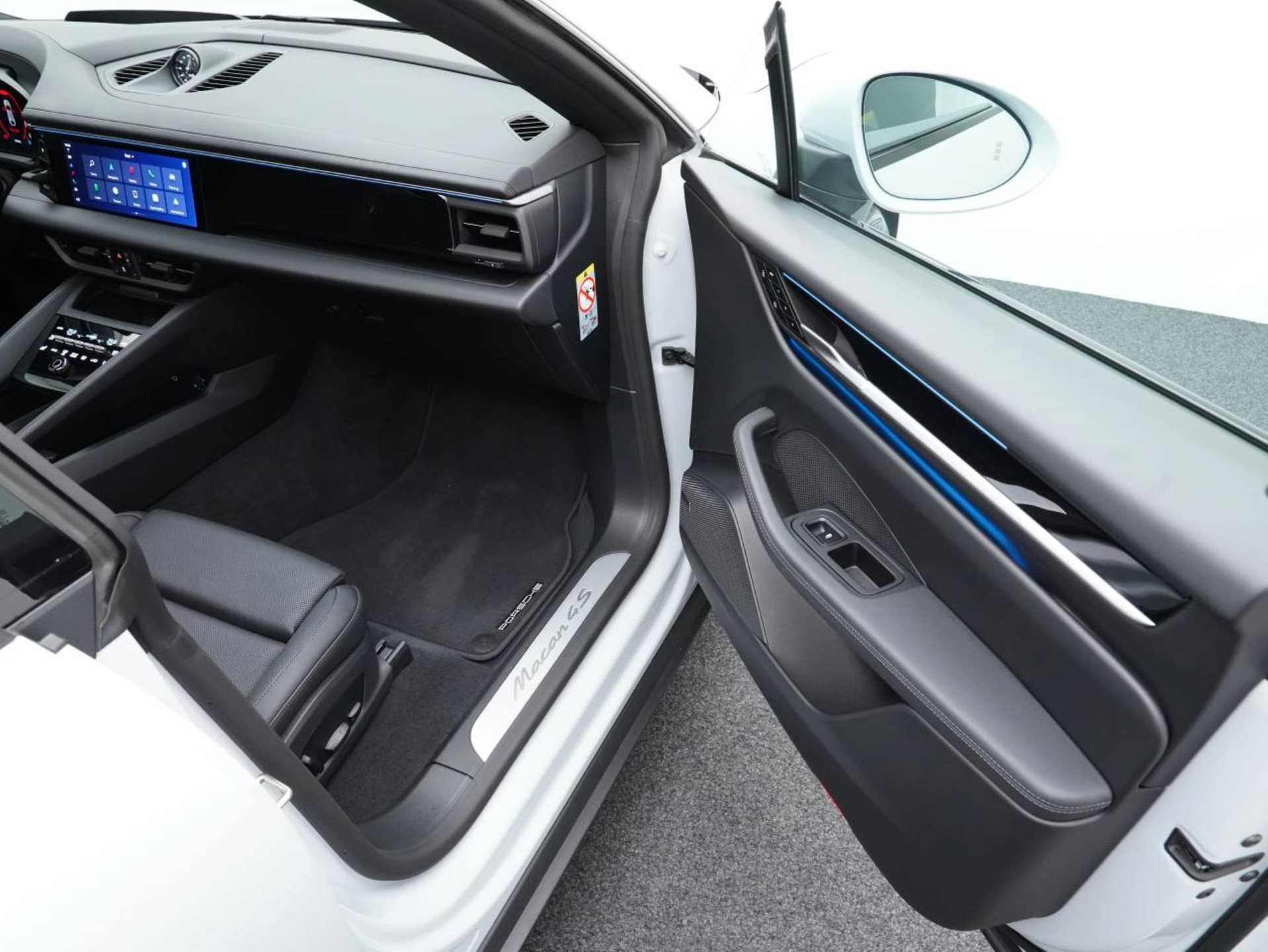 PORSCHE Macan 4S-image-23