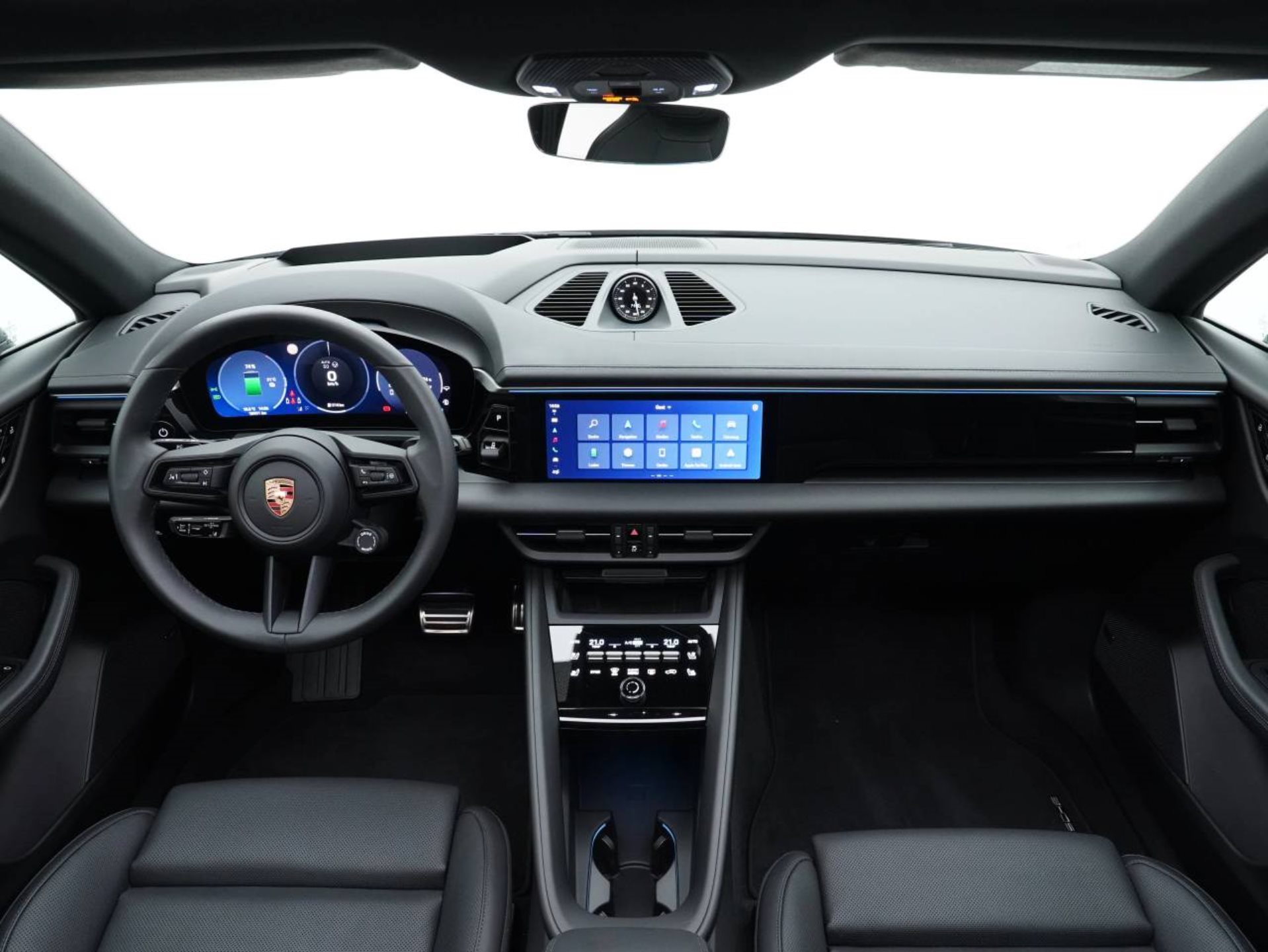 PORSCHE Macan 4S-image-14