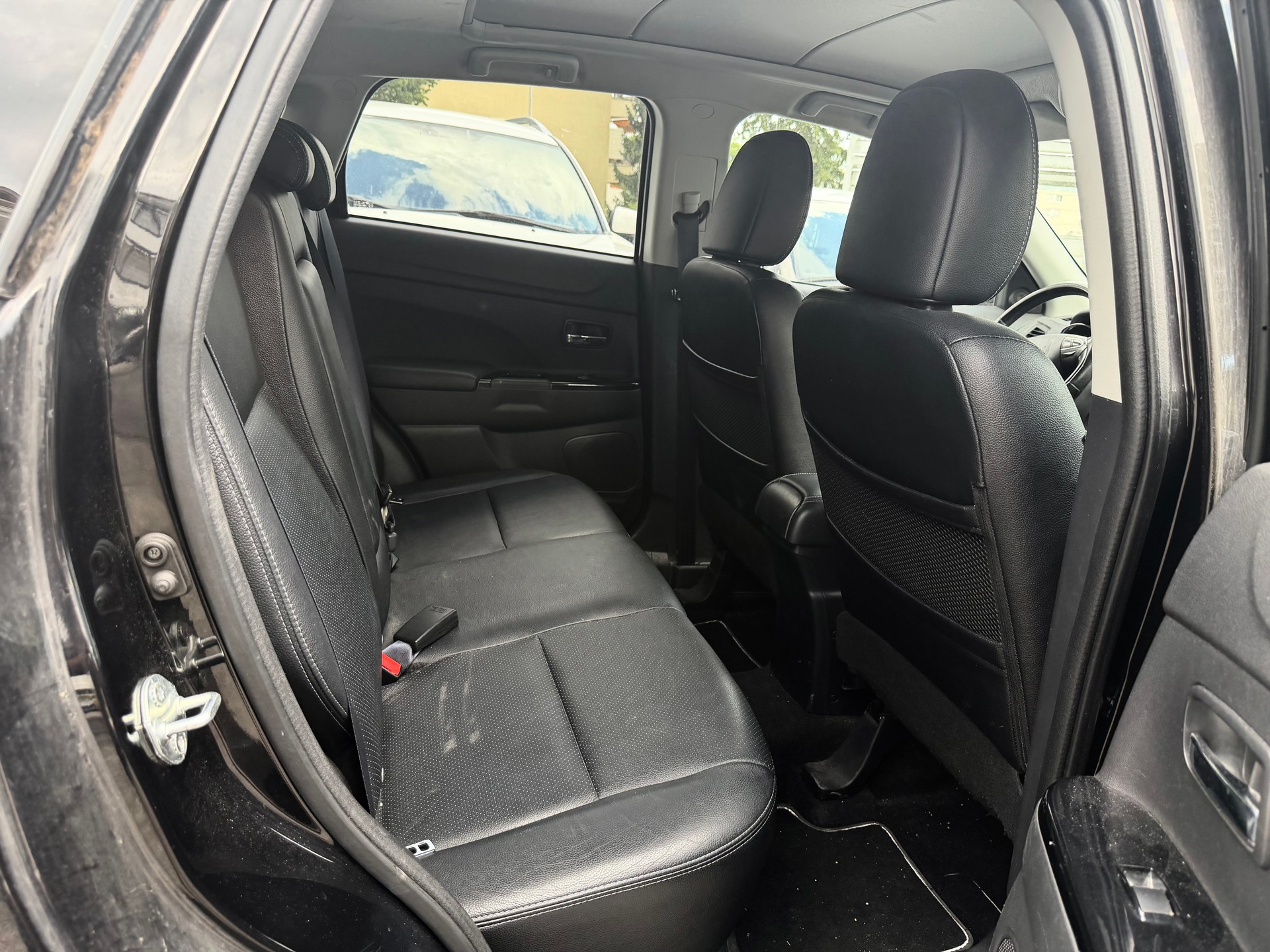 CITROEN C4 Aircross 1.8 HDi Exclusive 4WD-image-9
