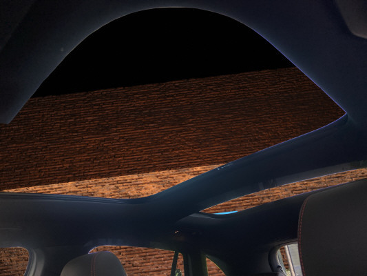MERCEDES-BENZ EQA 300 4M Swiss Star AMG-image-9
