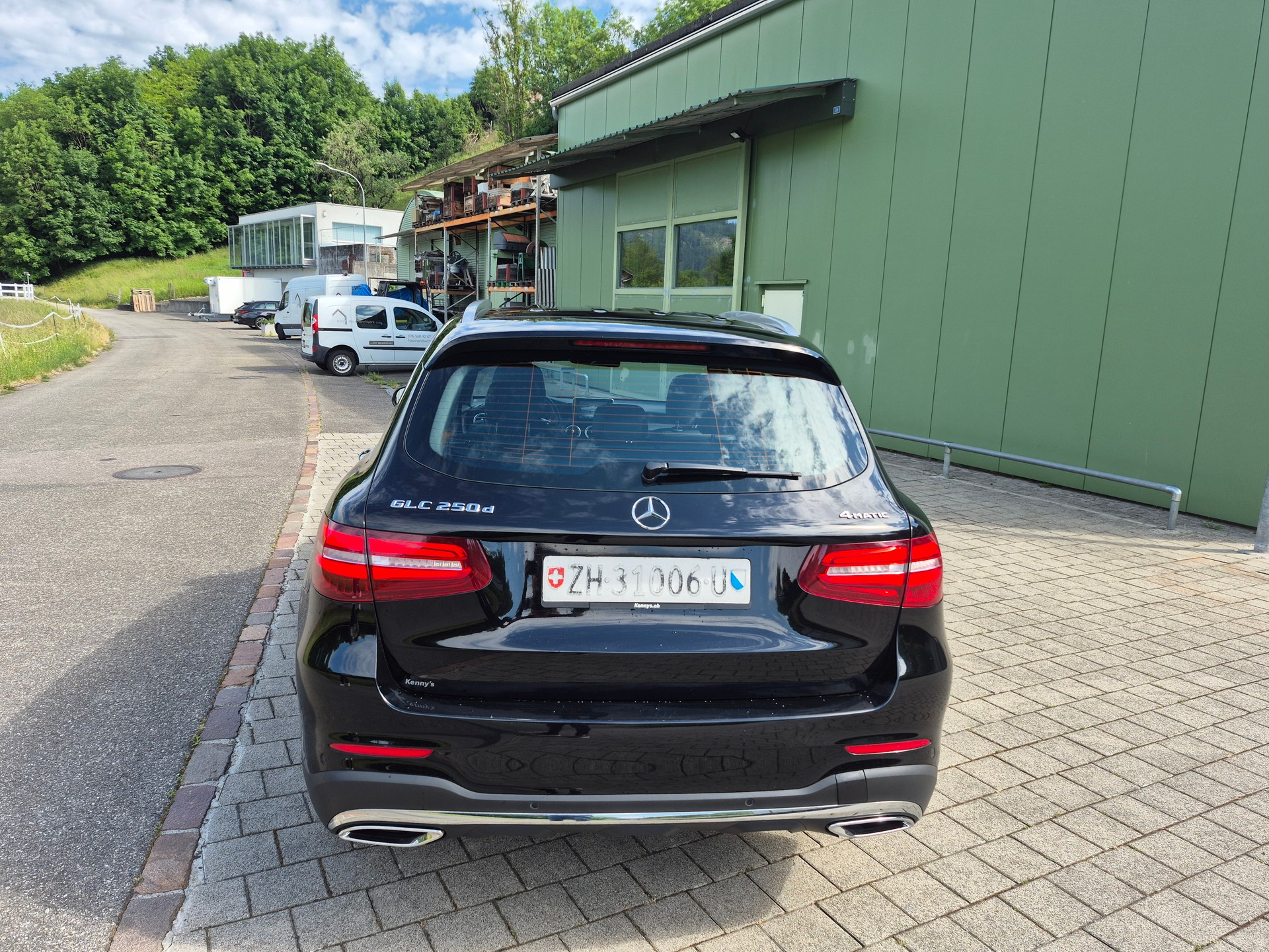 MERCEDES-BENZ GLC 250 d AMG Line 4Matic 9G-Tronic-image-6