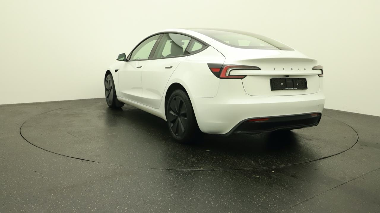 TESLA Model 3 Long Range RWD-image-3