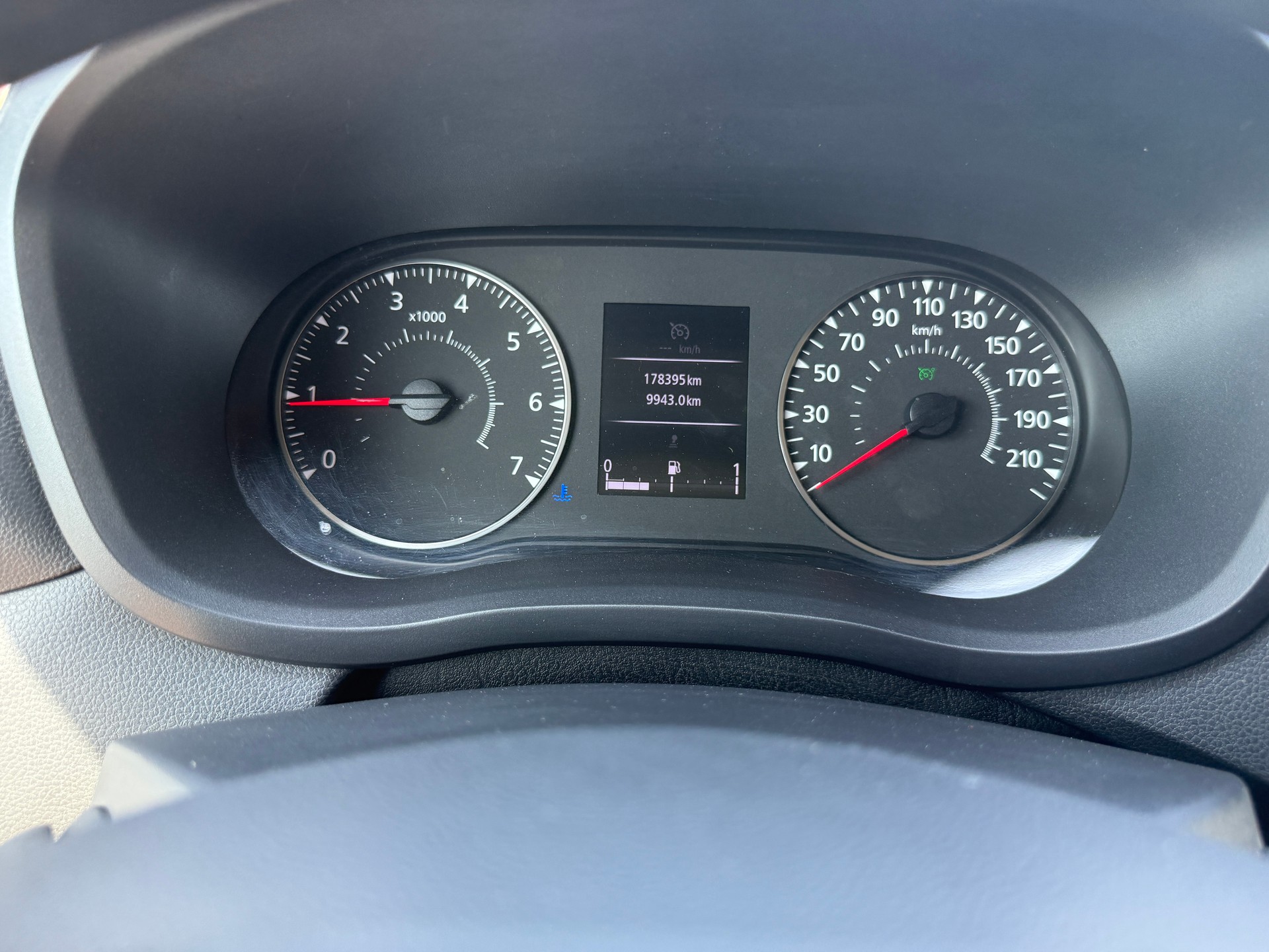RENAULT Master T33 2.3dCi 135 L1H1-image-10