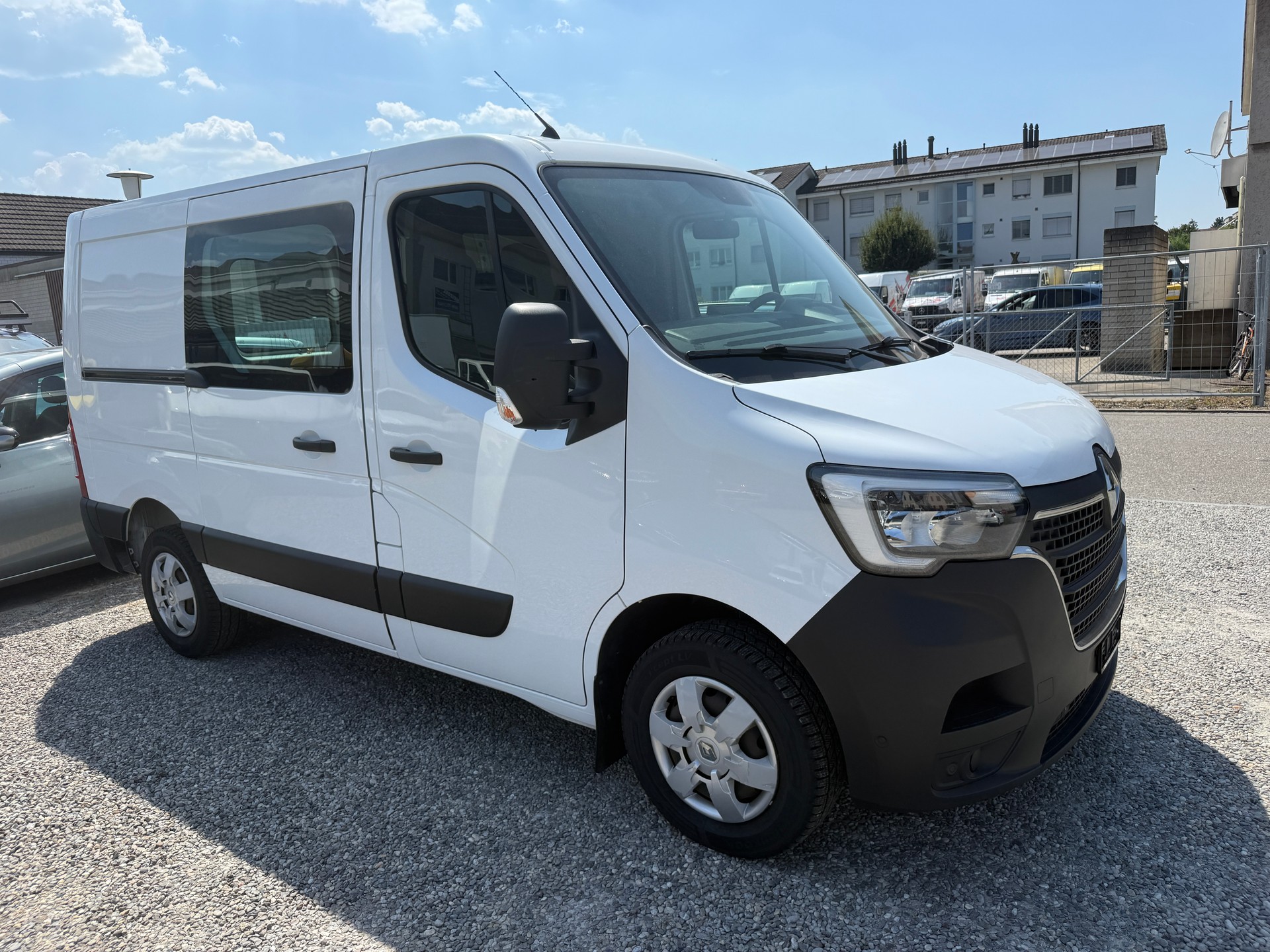 RENAULT Master T33 2.3dCi 135 L1H1-image-0