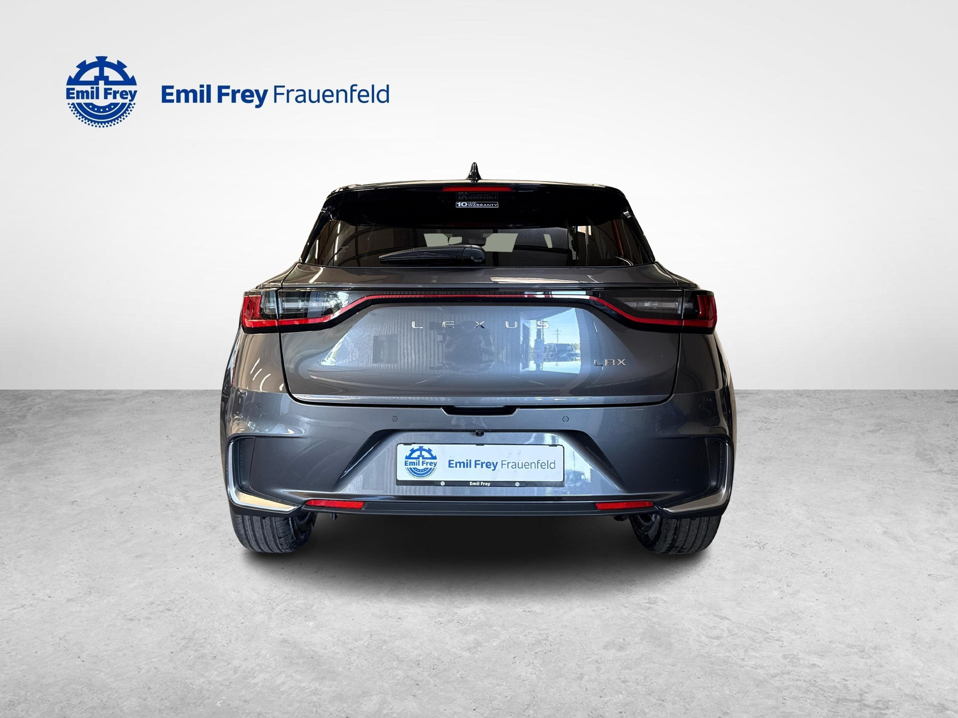 LEXUS LBX 1.5 Hybrid Cool AWD-image-3