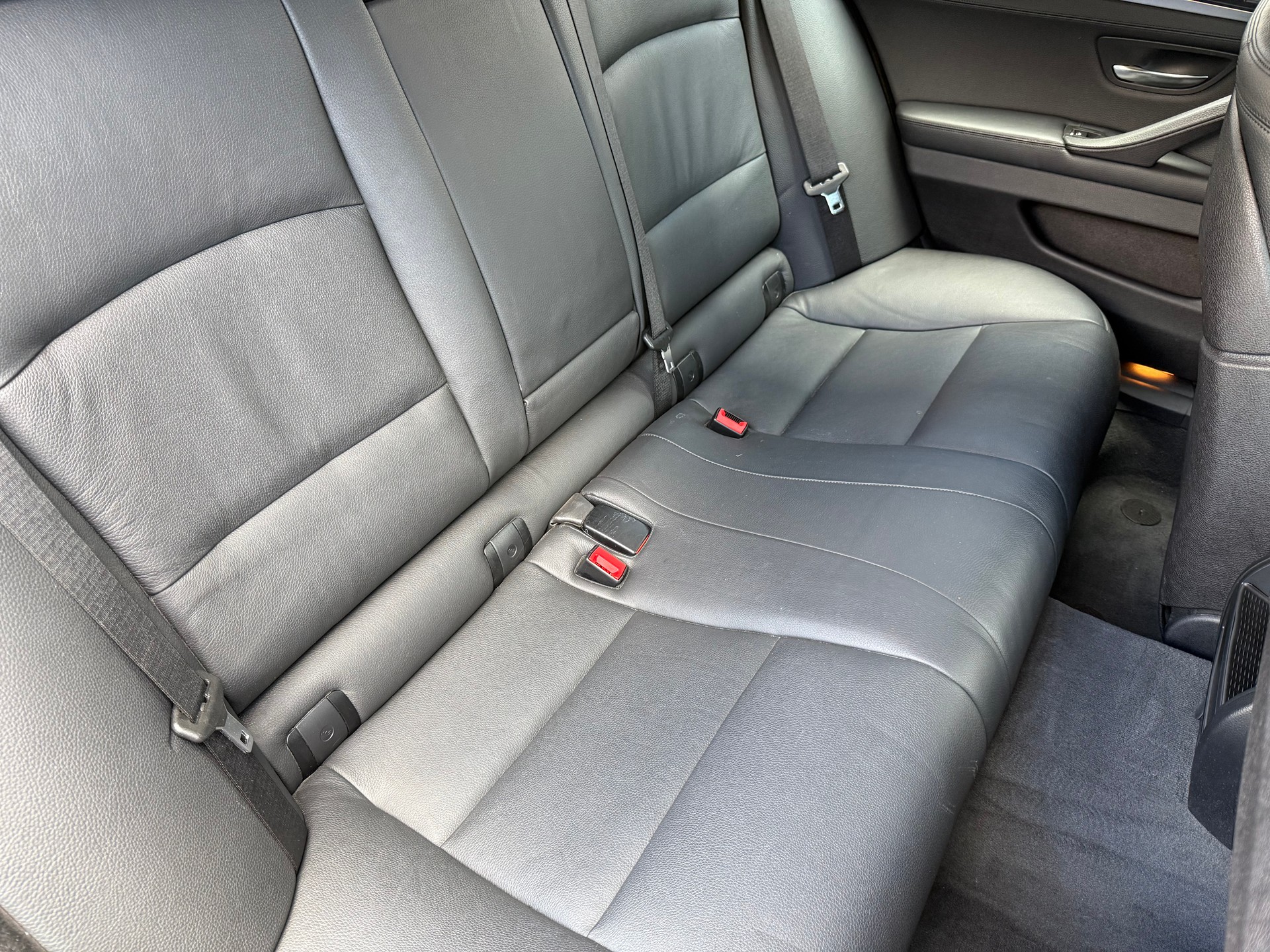 BMW 528i Touring xDrive Modern Line Steptronic-image-9