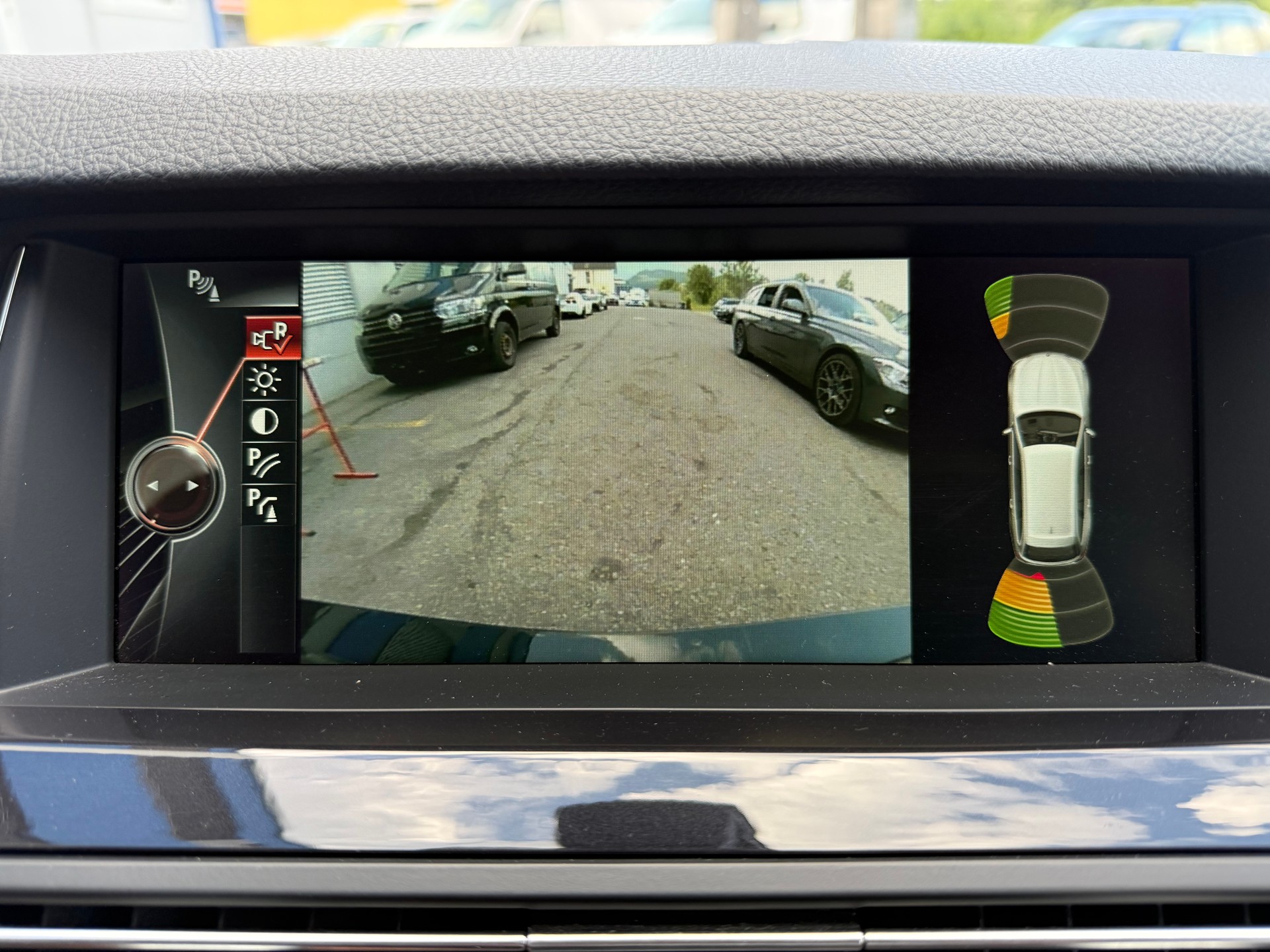 BMW 528i Touring xDrive Modern Line Steptronic-image-20