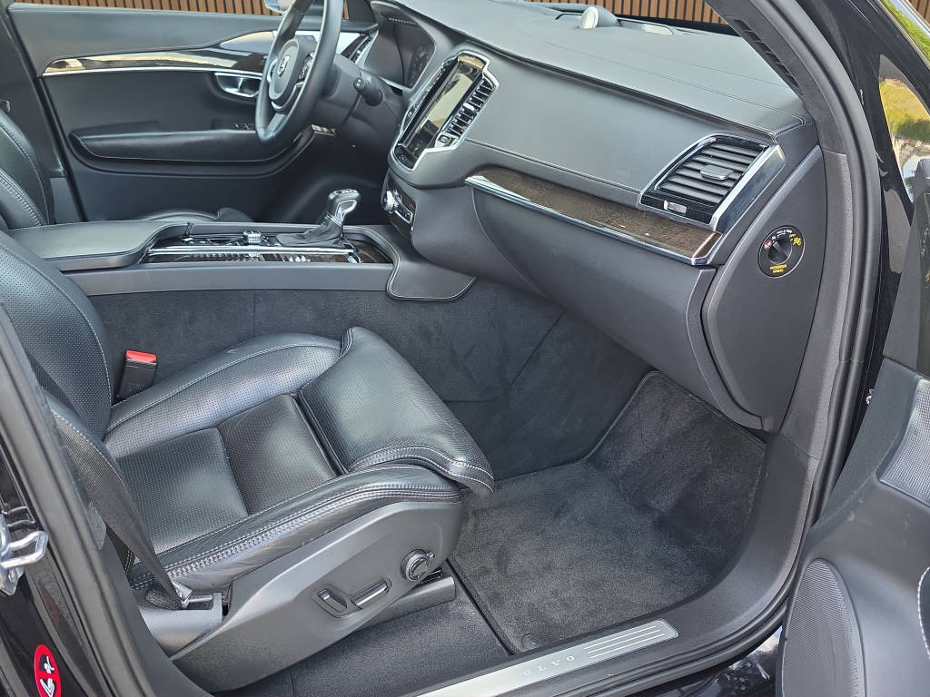 VOLVO XC90 2.0 T6 Inscription 7P. AWD-image-13