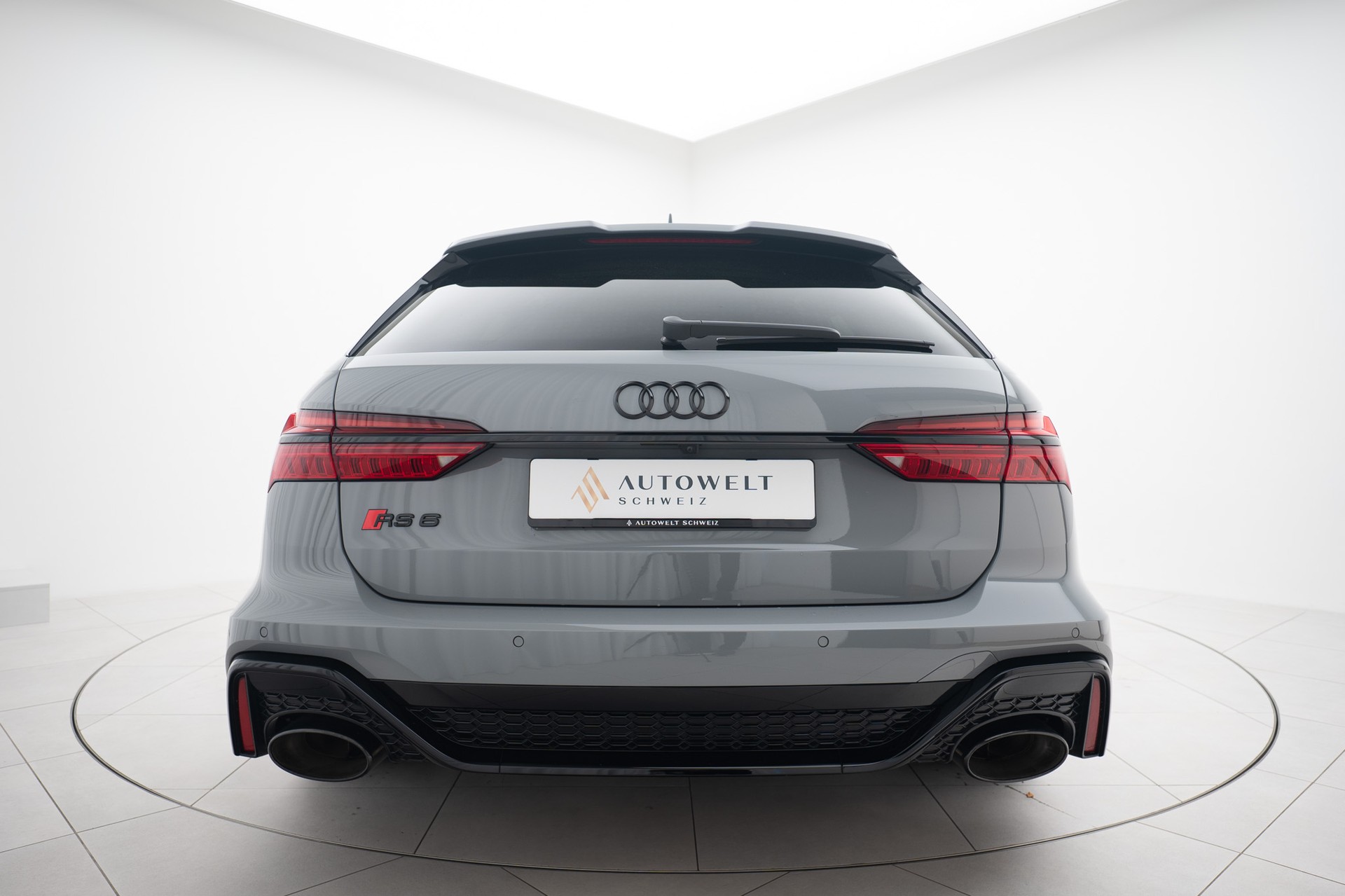 AUDI RS6 Avant 4.0 TFSI V8 Performance quattro-image-3
