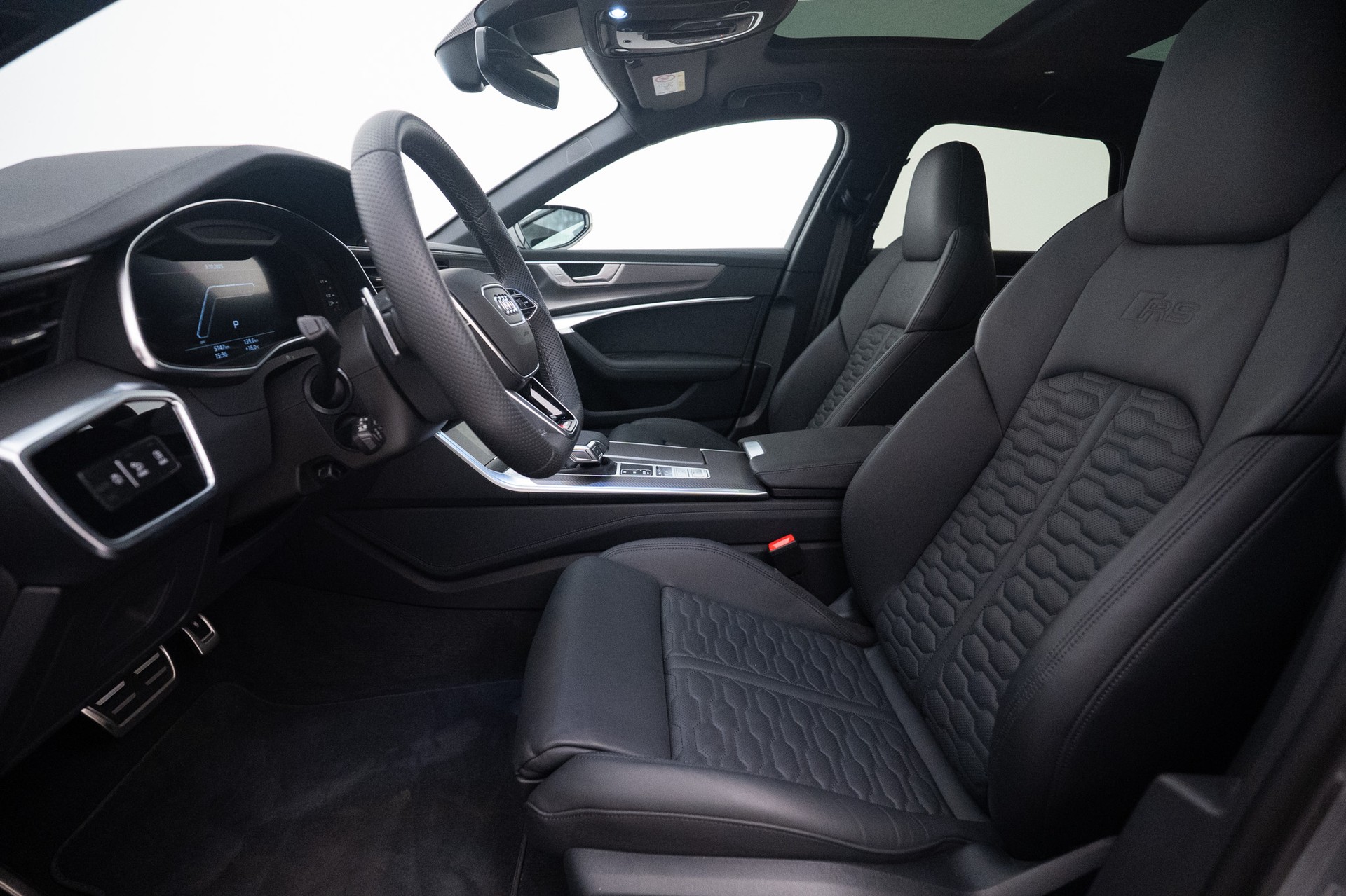 AUDI RS6 Avant 4.0 TFSI V8 Performance quattro-image-5