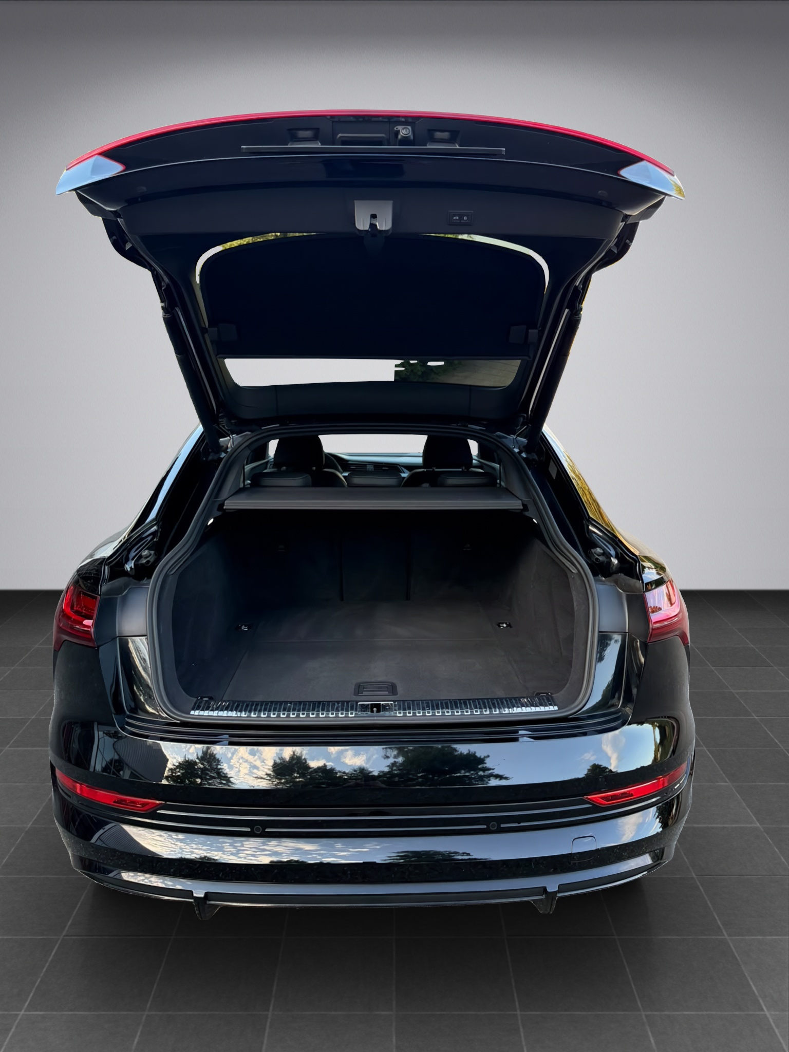 AUDI e-tron 55 Sportback S Line quattro * 22 Zoll Vossen Räder * All Black Everything *-image-18