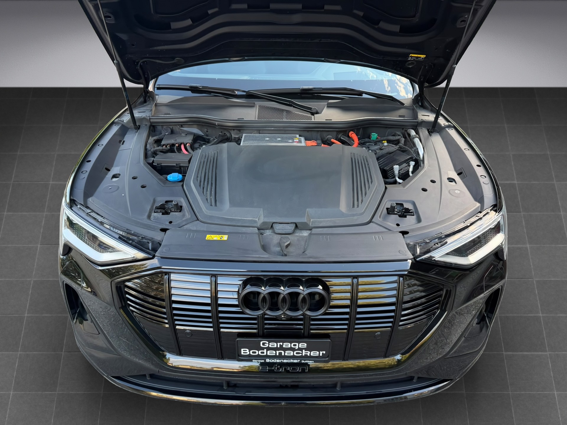 AUDI e-tron 55 Sportback S Line quattro * 22 Zoll Vossen Räder * All Black Everything *-image-16