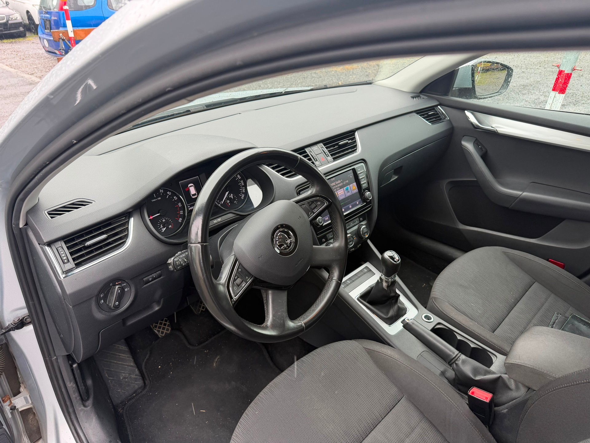SKODA Octavia Combi 2.0 TDI Fresh 4x4-image-7