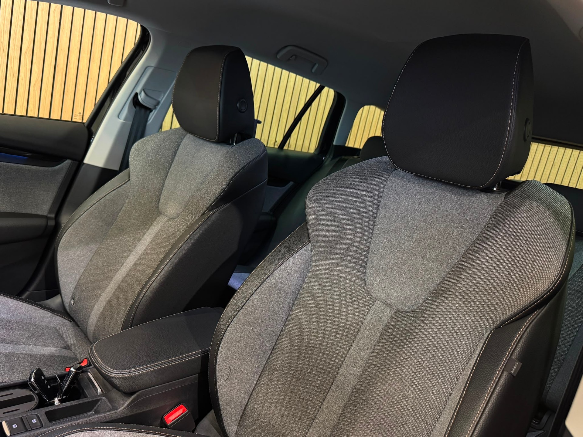 SKODA Octavia Combi 1.5 TSI mHEV DSG Selection-image-22