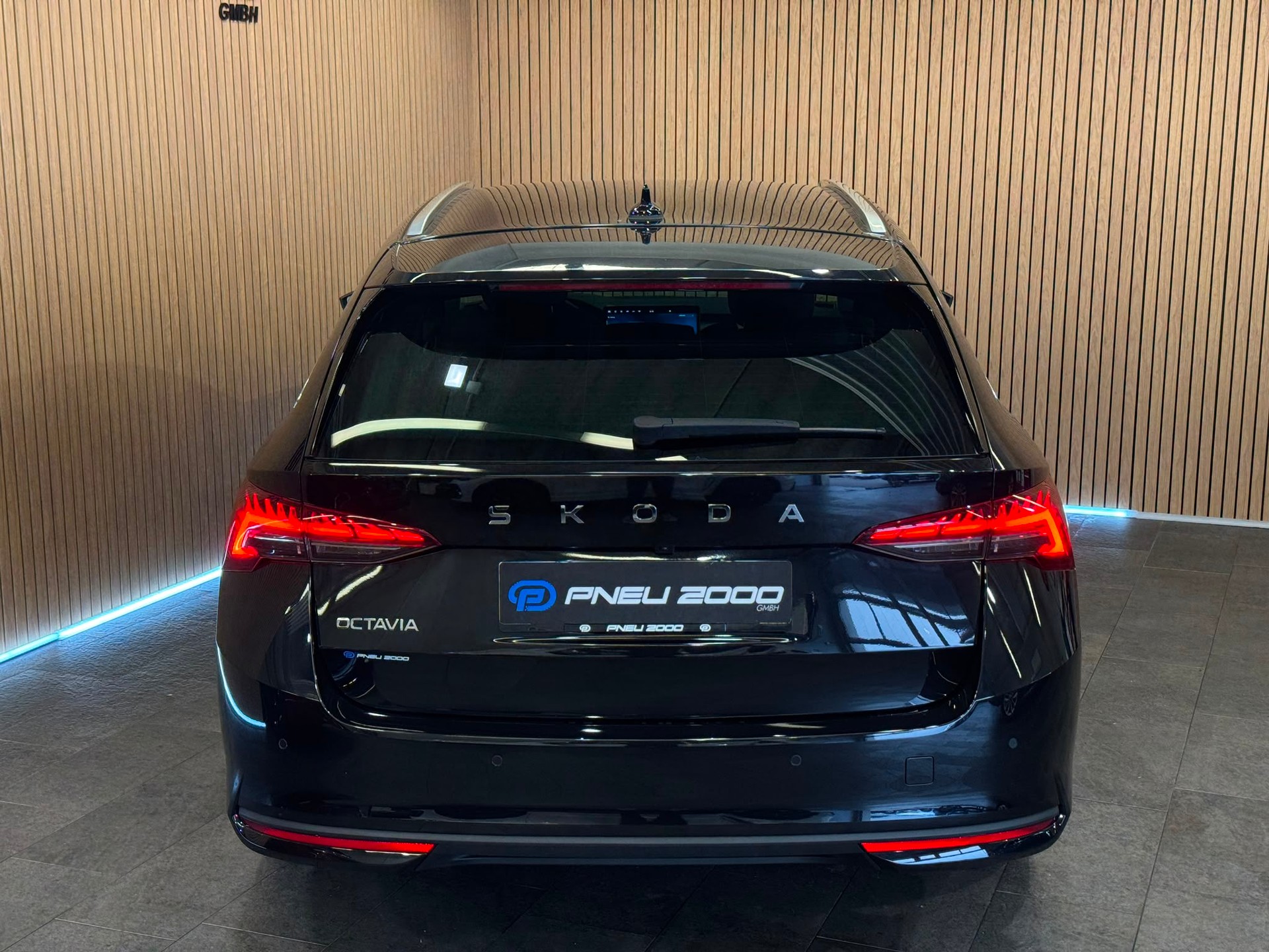 SKODA Octavia Combi 1.5 TSI mHEV DSG Selection-image-4