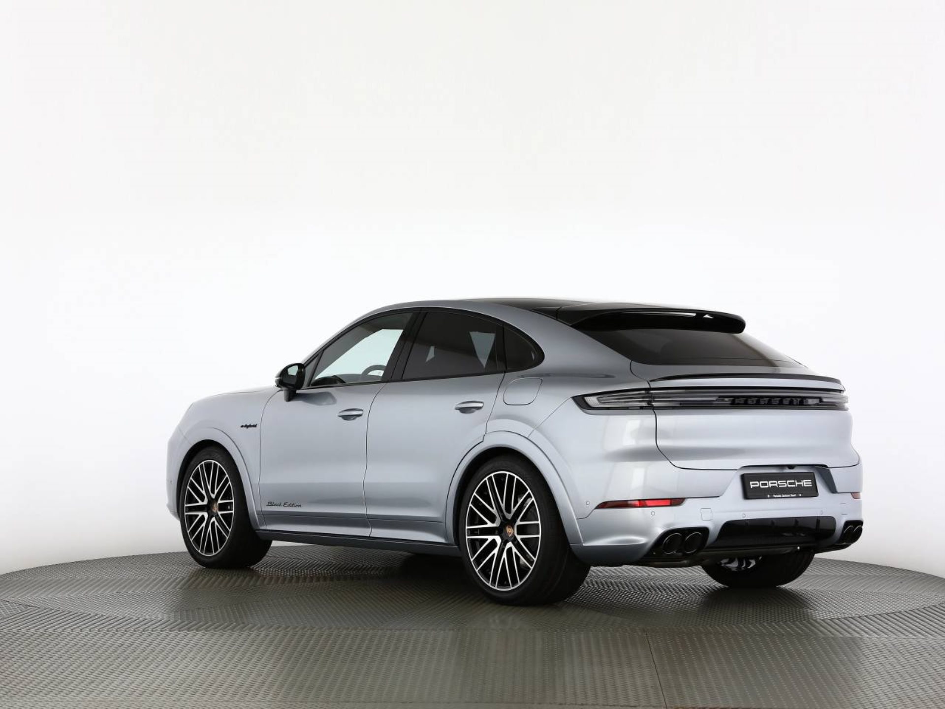 PORSCHE Cayenne S E-Hybrid Coupé Black Edition-image-16