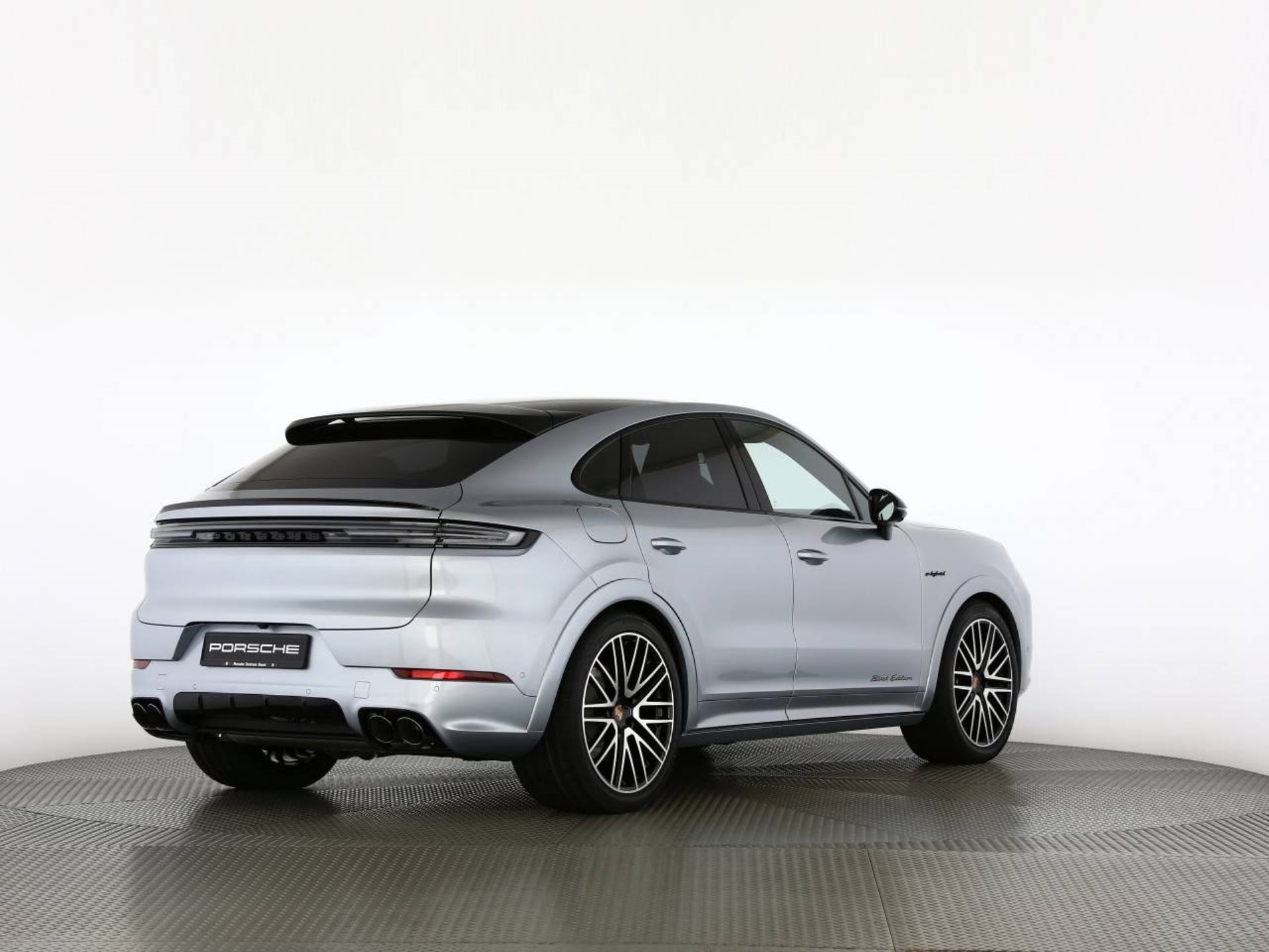 PORSCHE Cayenne S E-Hybrid Coupé Black Edition-image-20