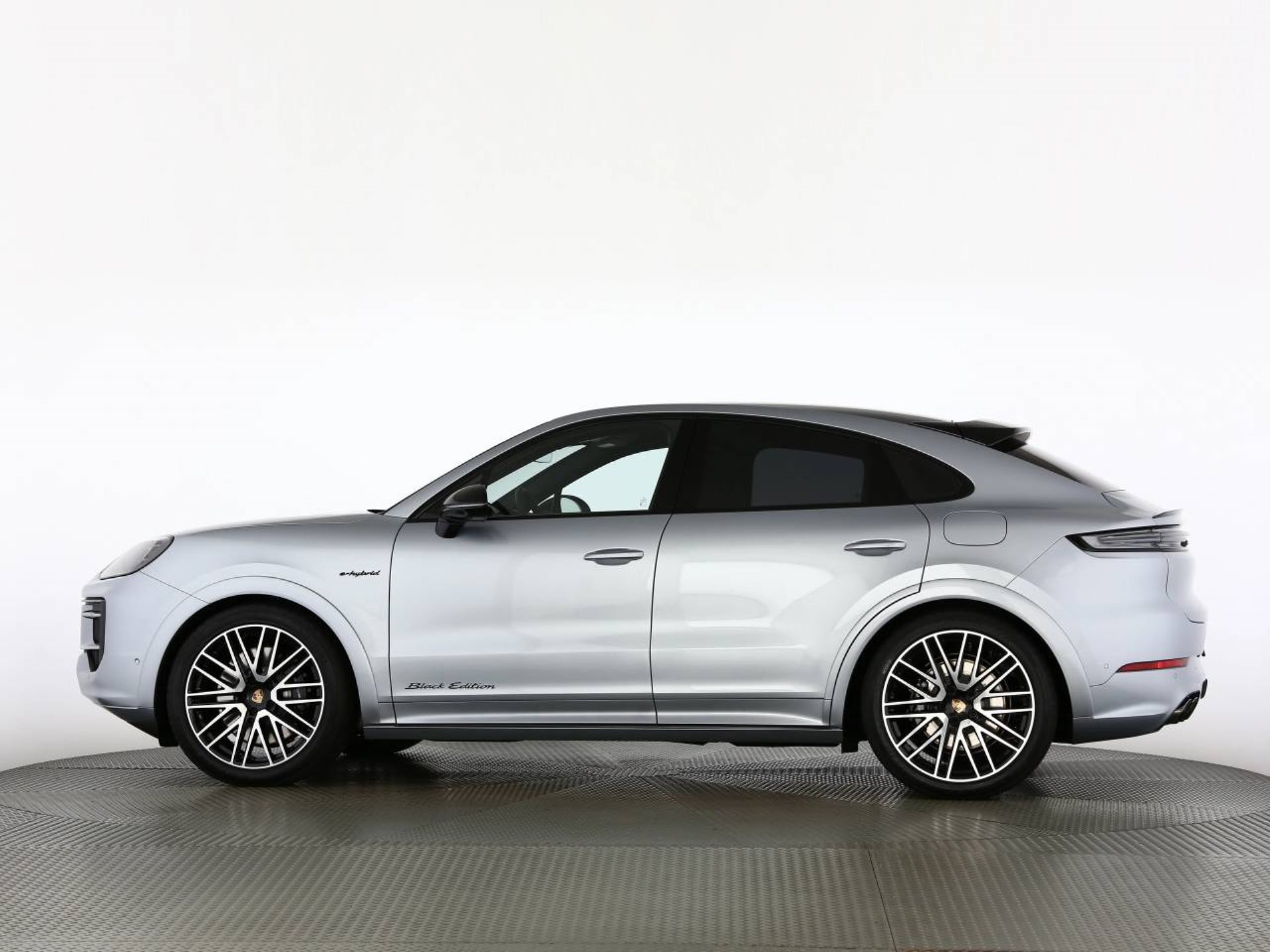 PORSCHE Cayenne S E-Hybrid Coupé Black Edition-image-13