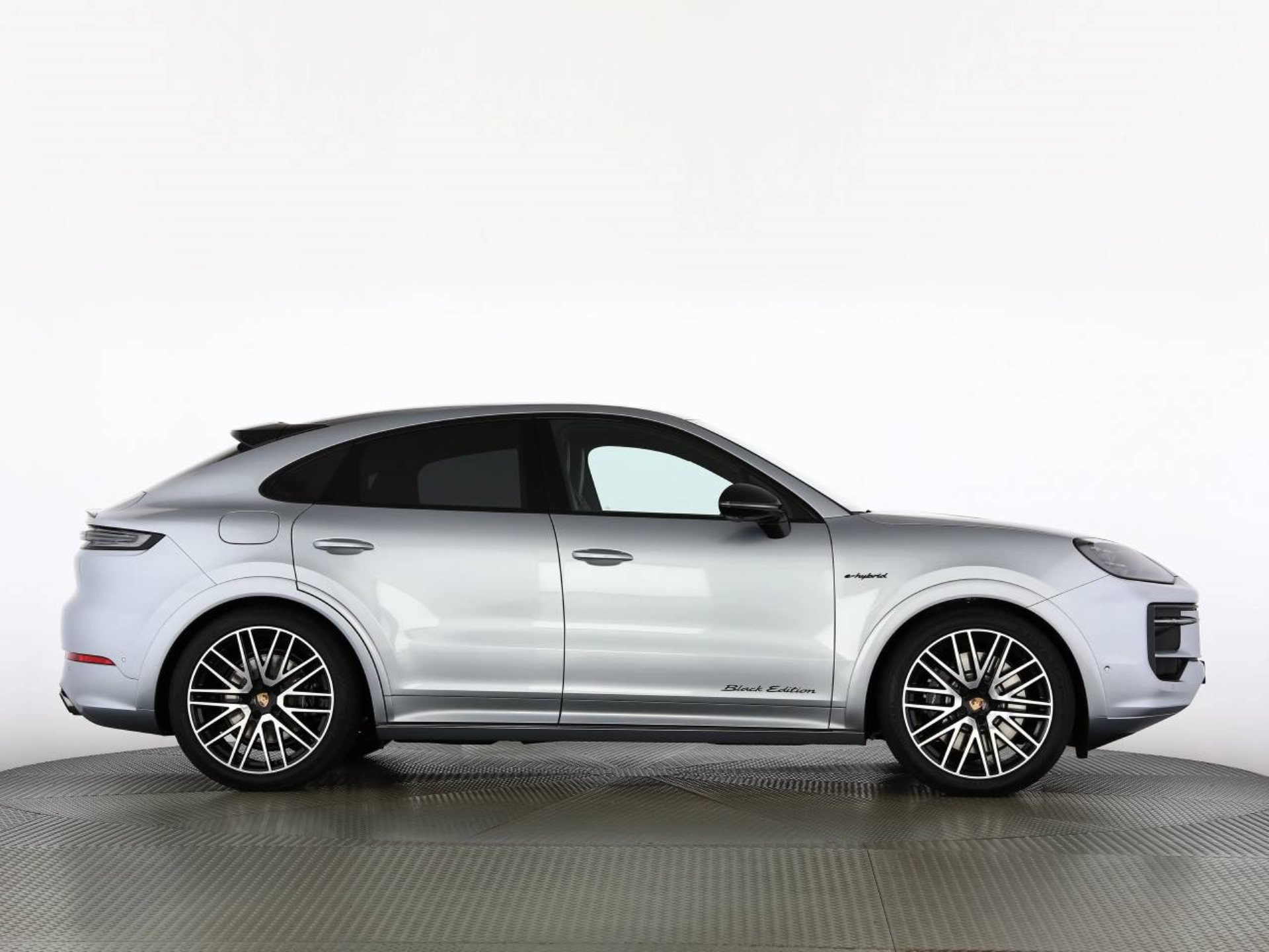 PORSCHE Cayenne S E-Hybrid Coupé Black Edition-image-24