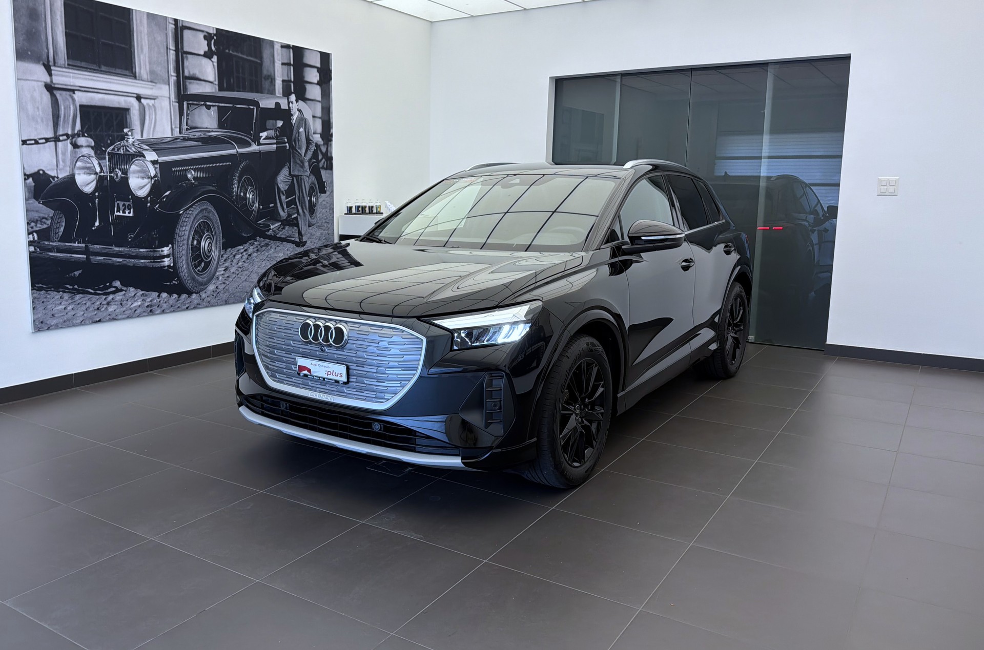 AUDI Q4 e-tron 50 quattro