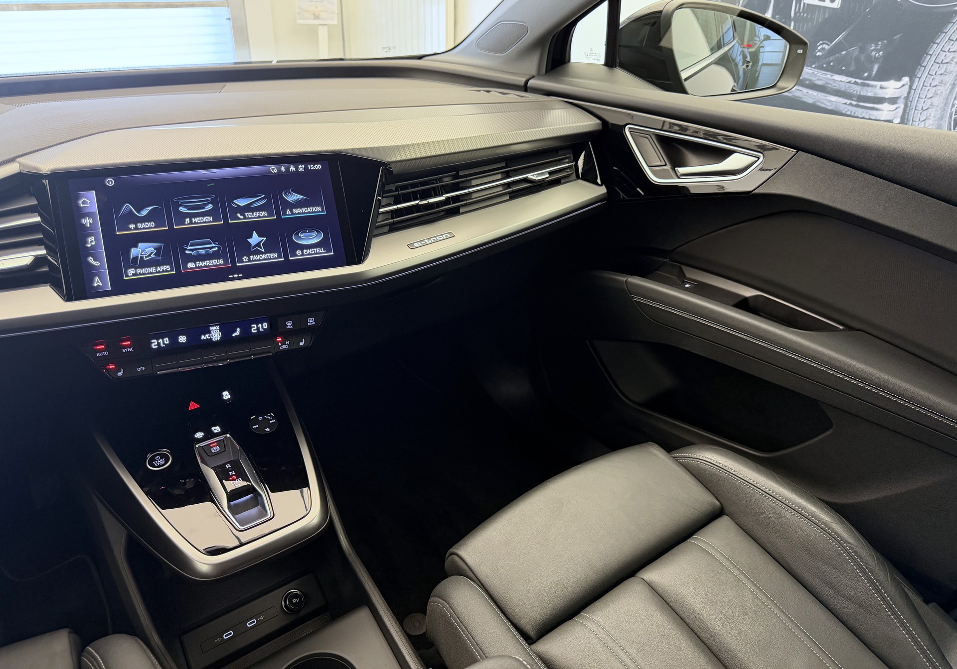 AUDI Q4 e-tron 50 quattro-image-16