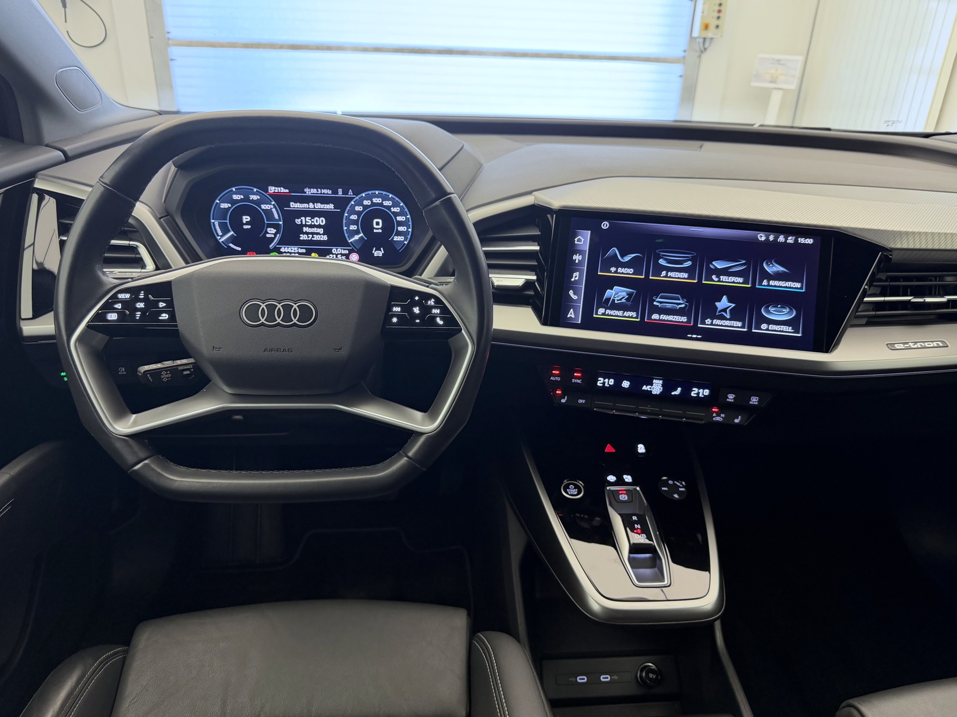 AUDI Q4 e-tron 50 quattro-image-7