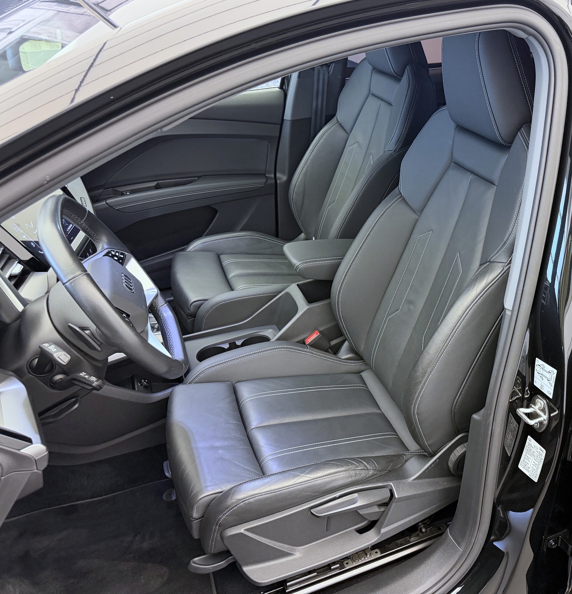 AUDI Q4 e-tron 50 quattro-image-5