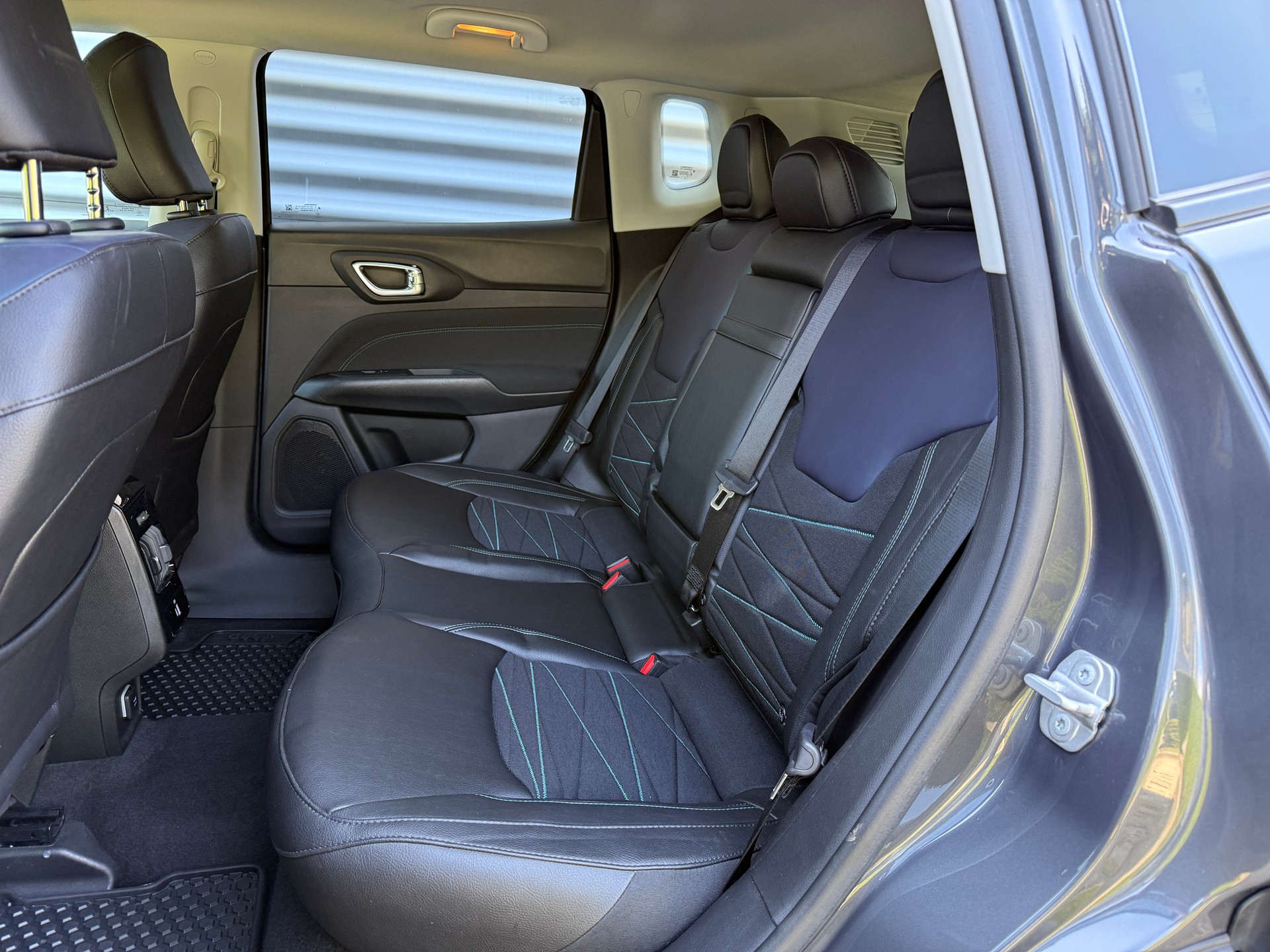 JEEP Compass 1.3 T PHEV Upland AWD-image-4