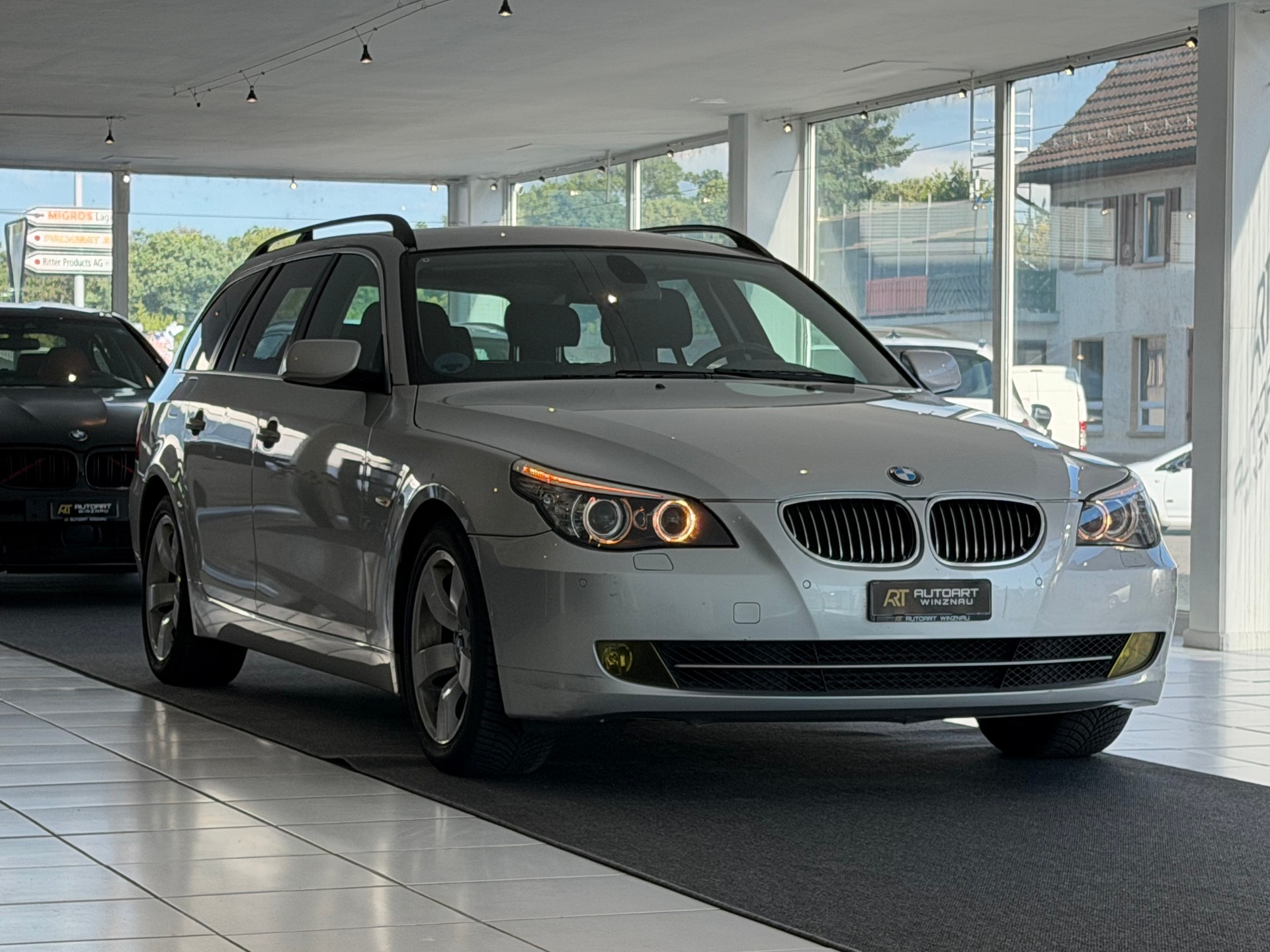 BMW 525d Touring **Frisch ab MFK & Service**-showroom-element-2